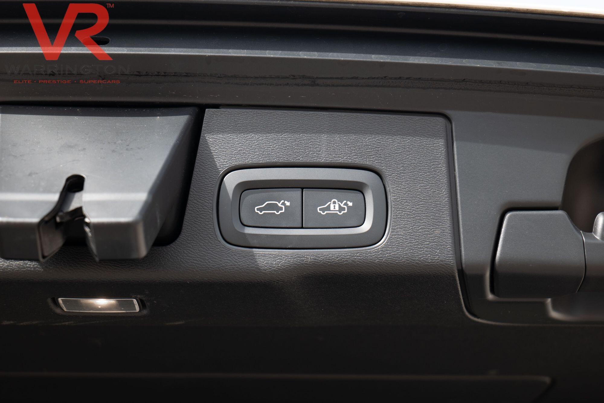 Volvo XC60 view 18