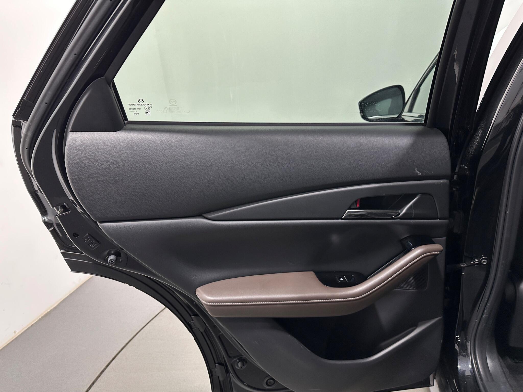Mazda CX-30 view 41