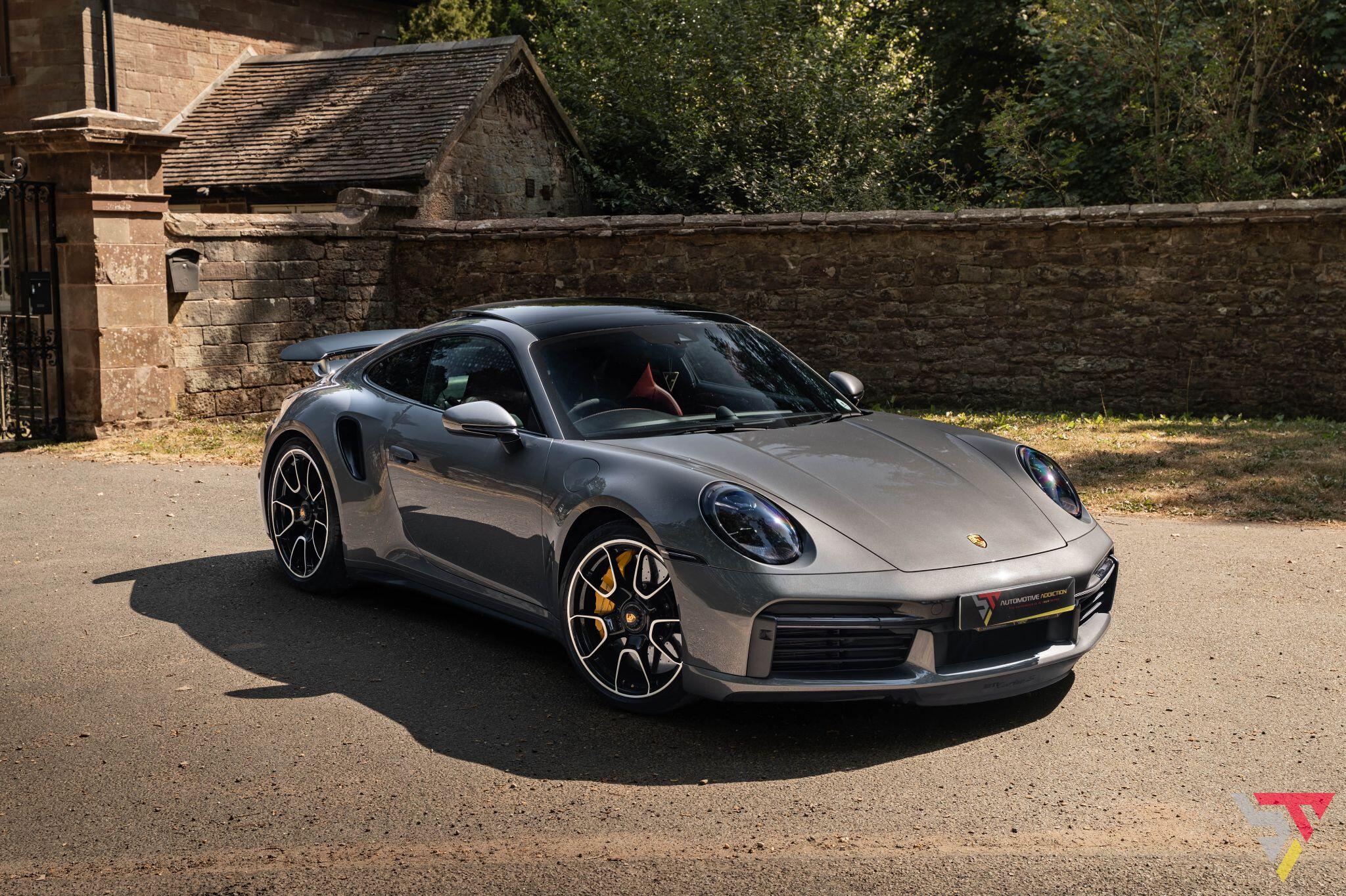 Porsche 911 view 15