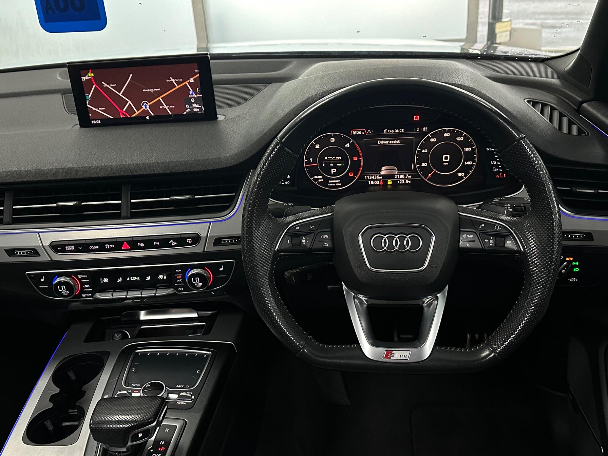 Audi Q7 view 19