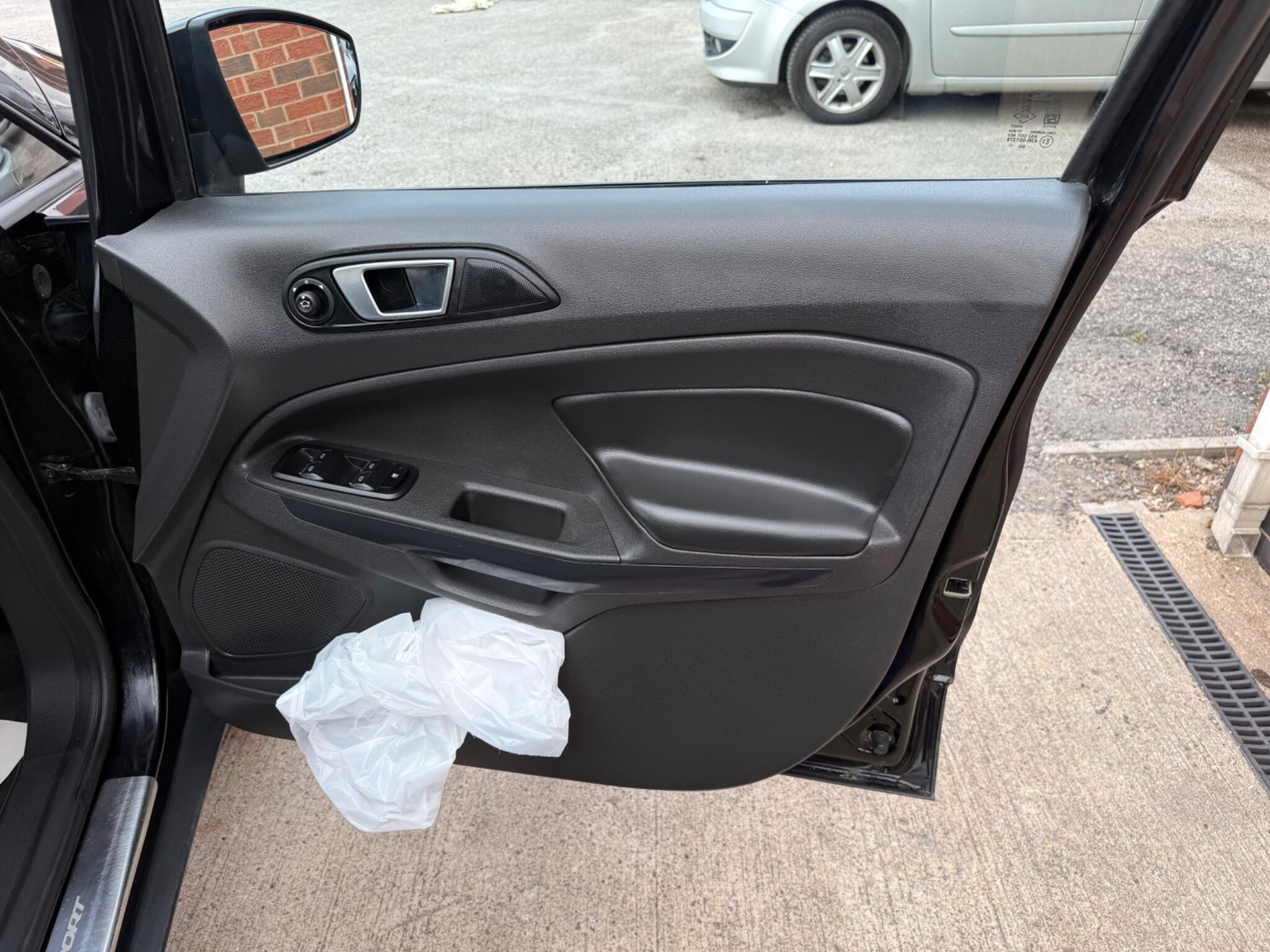 Ford Ecosport view 27