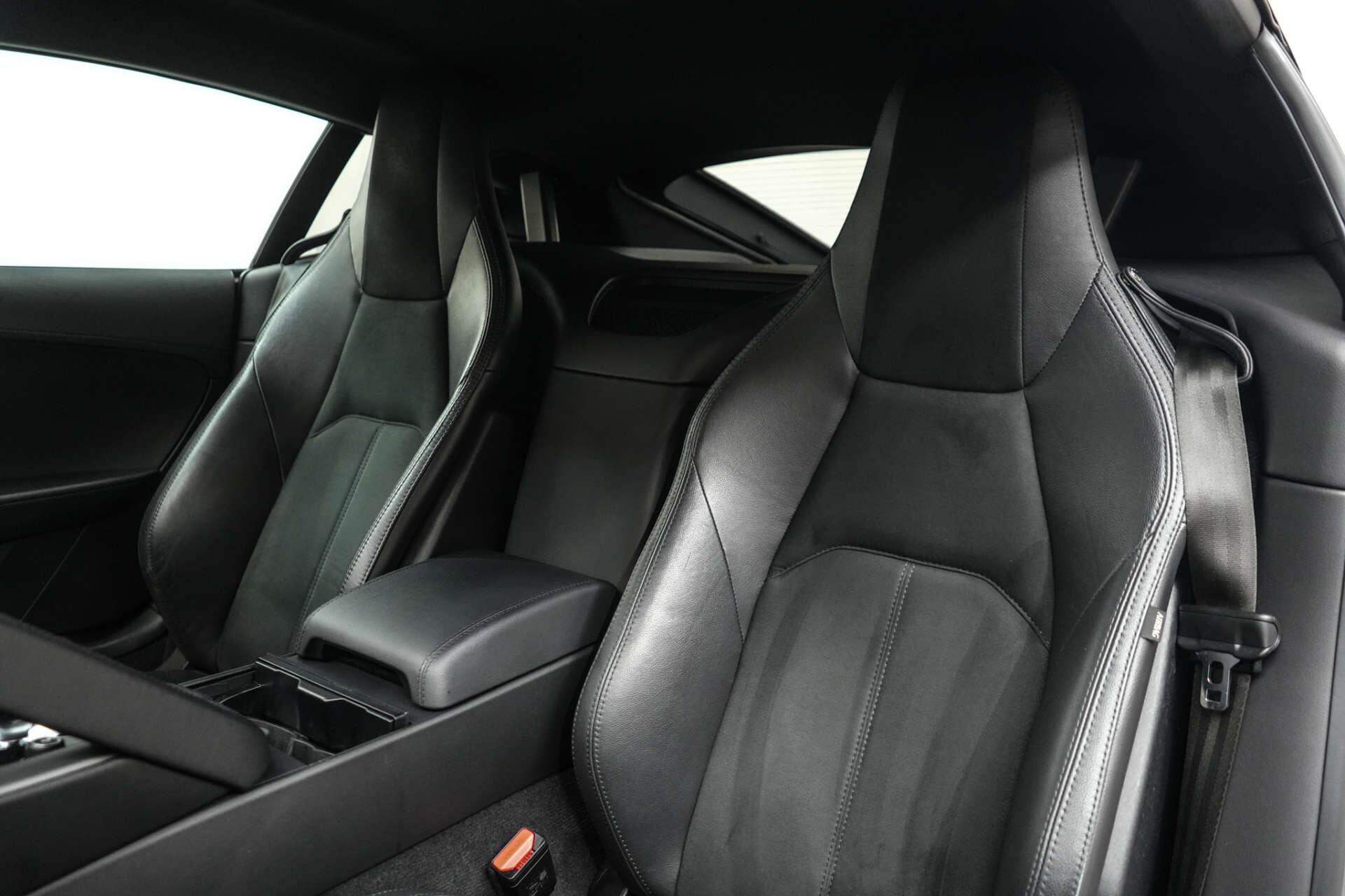 Jaguar F-Type view 14