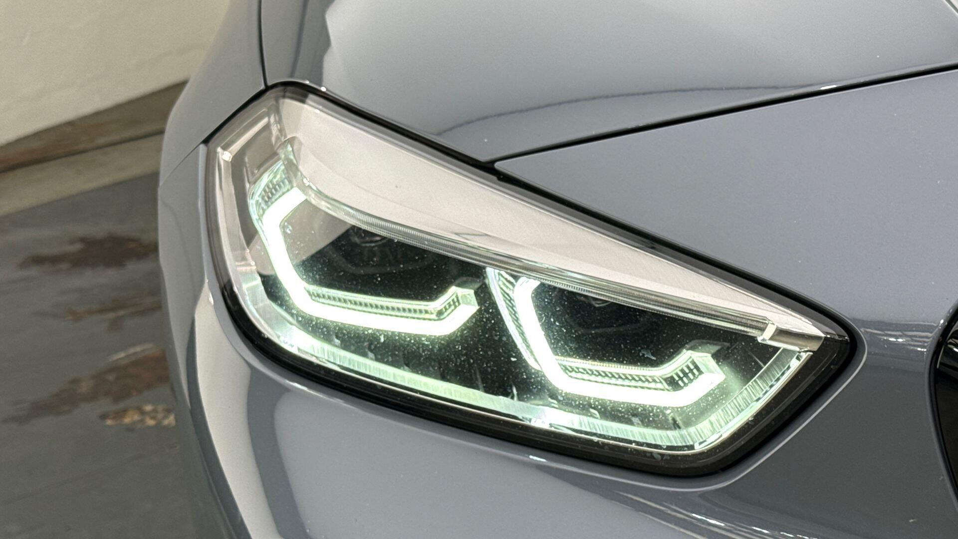 BMW 1 Series view 23