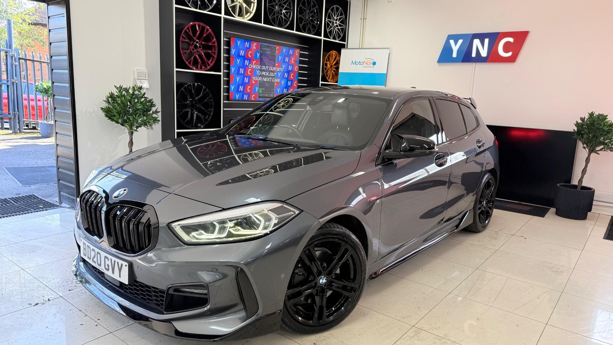 BMW 1 Series view 24
