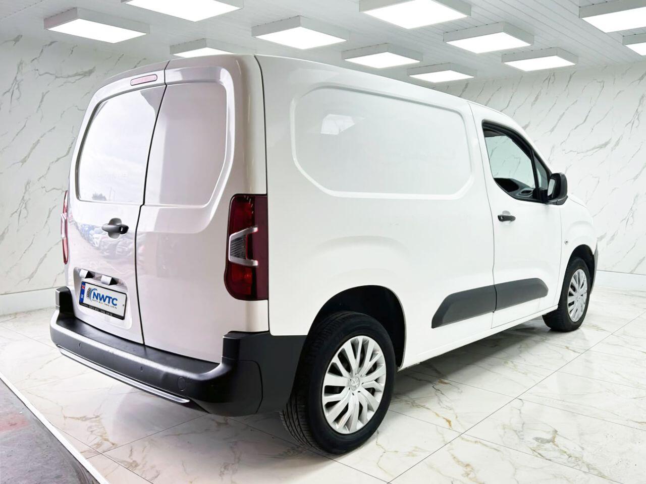 Peugeot Partner view 12