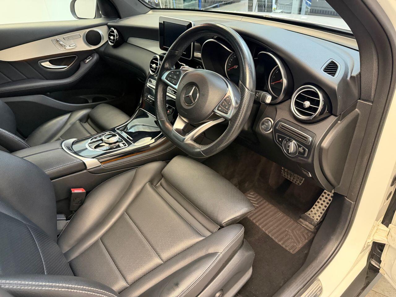 Mercedes-Benz GLC view 18