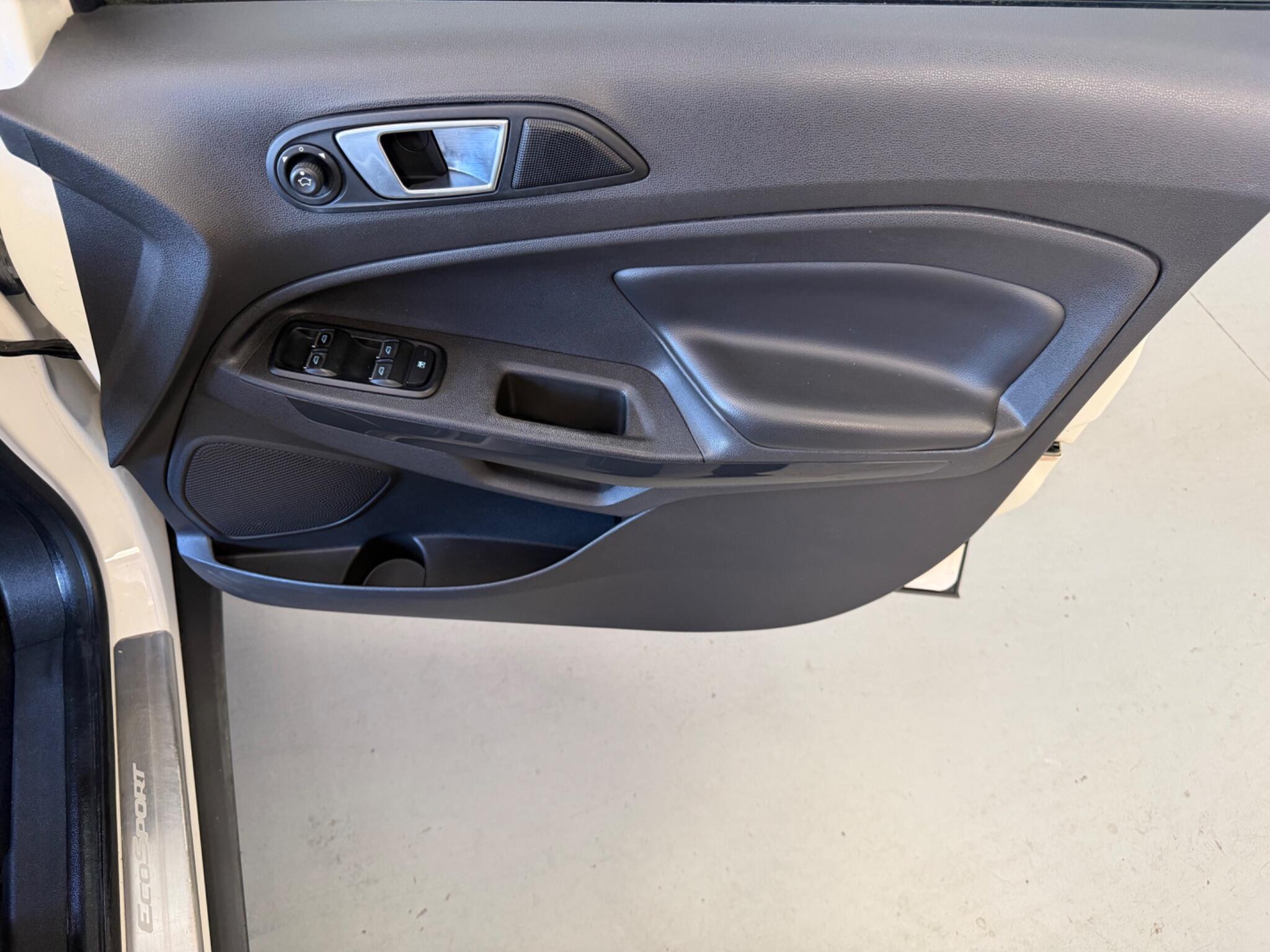 Ford Ecosport view 47