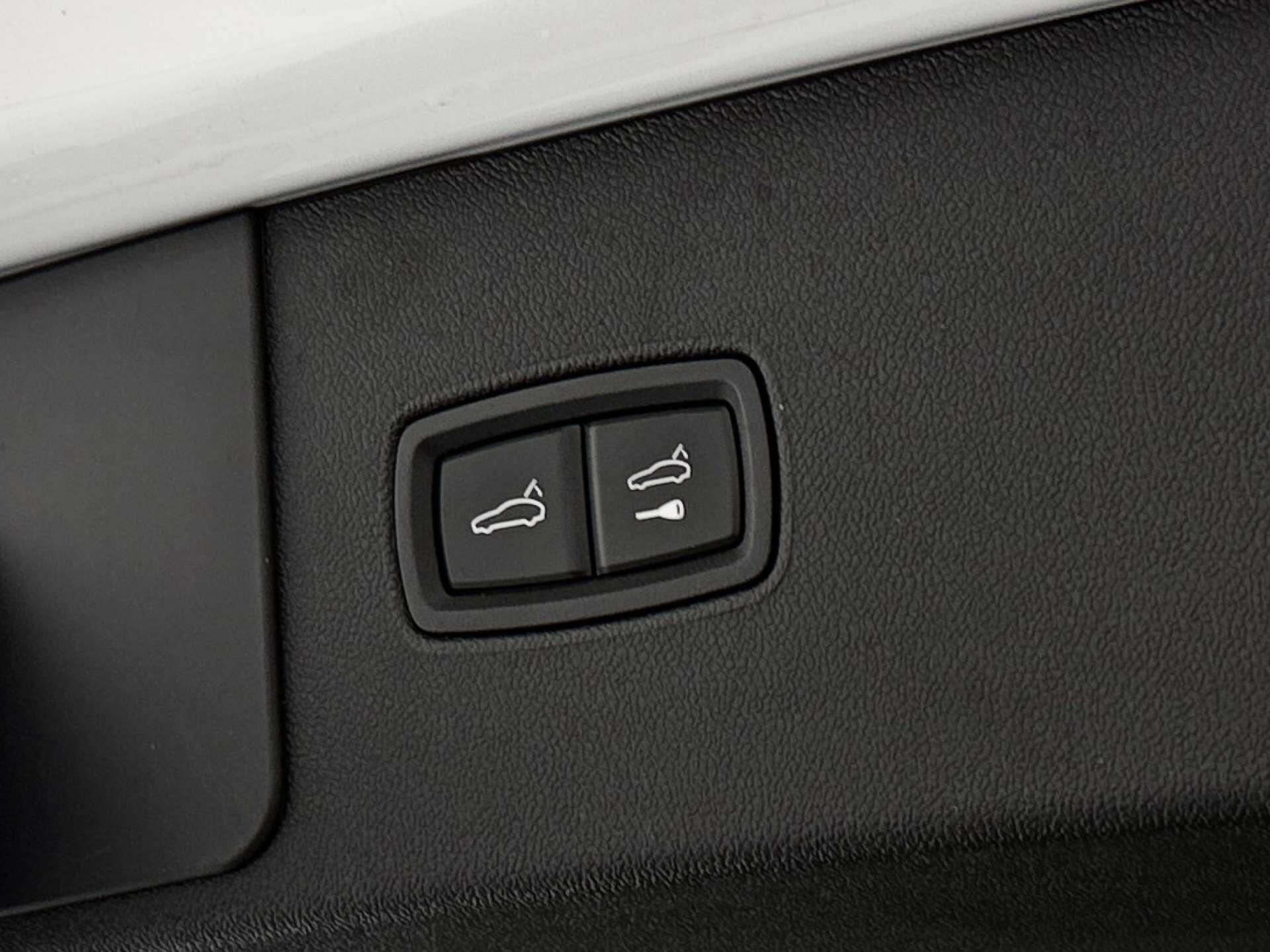 Porsche Cayenne view 29