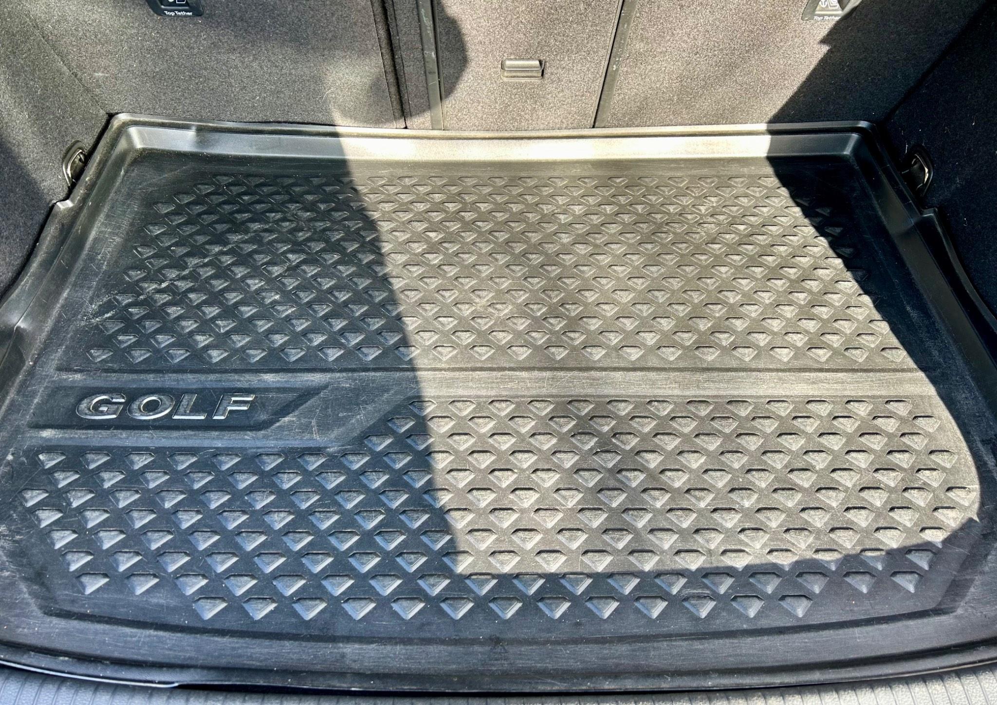 Volkswagen Golf view 22