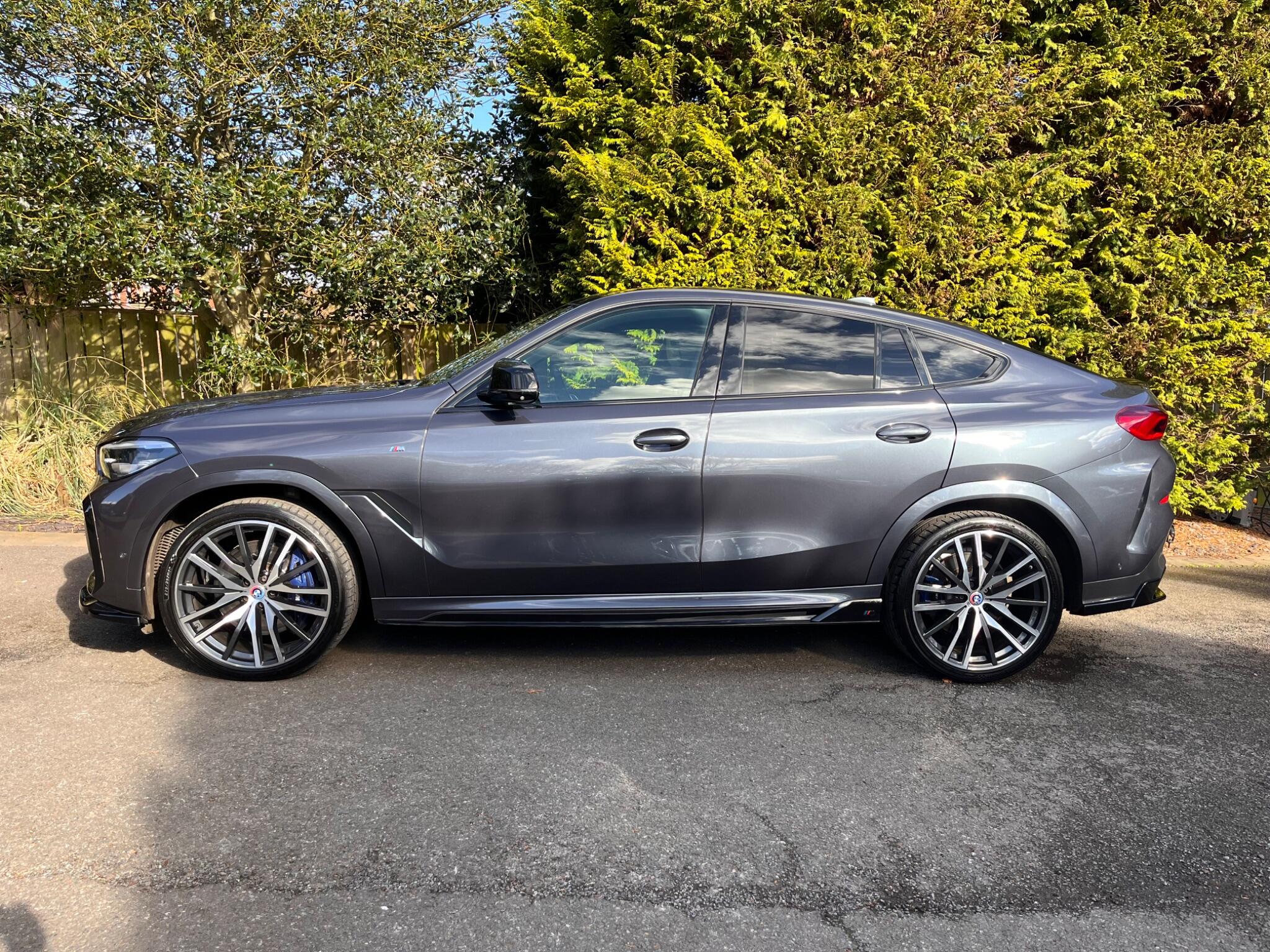 BMW X6 view 13