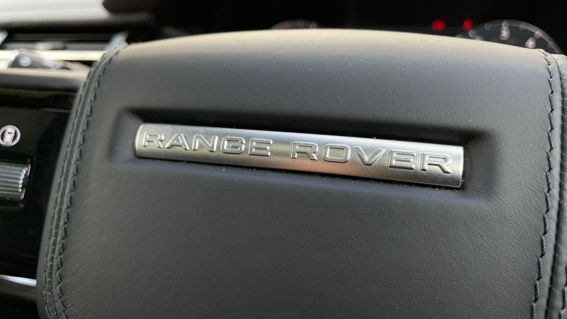 Land Rover Range Rover Velar view 44