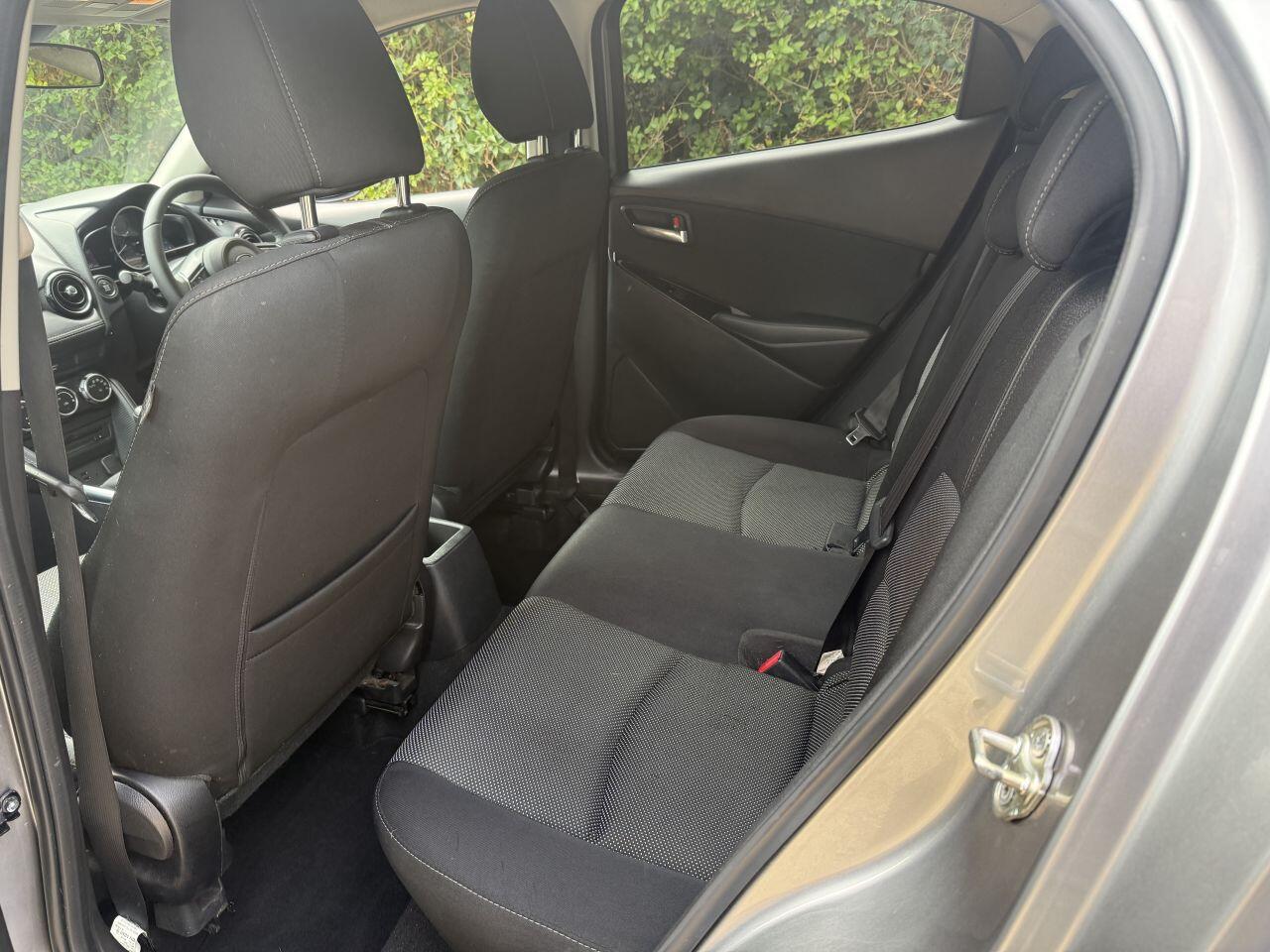 Mazda Mazda2 view 22
