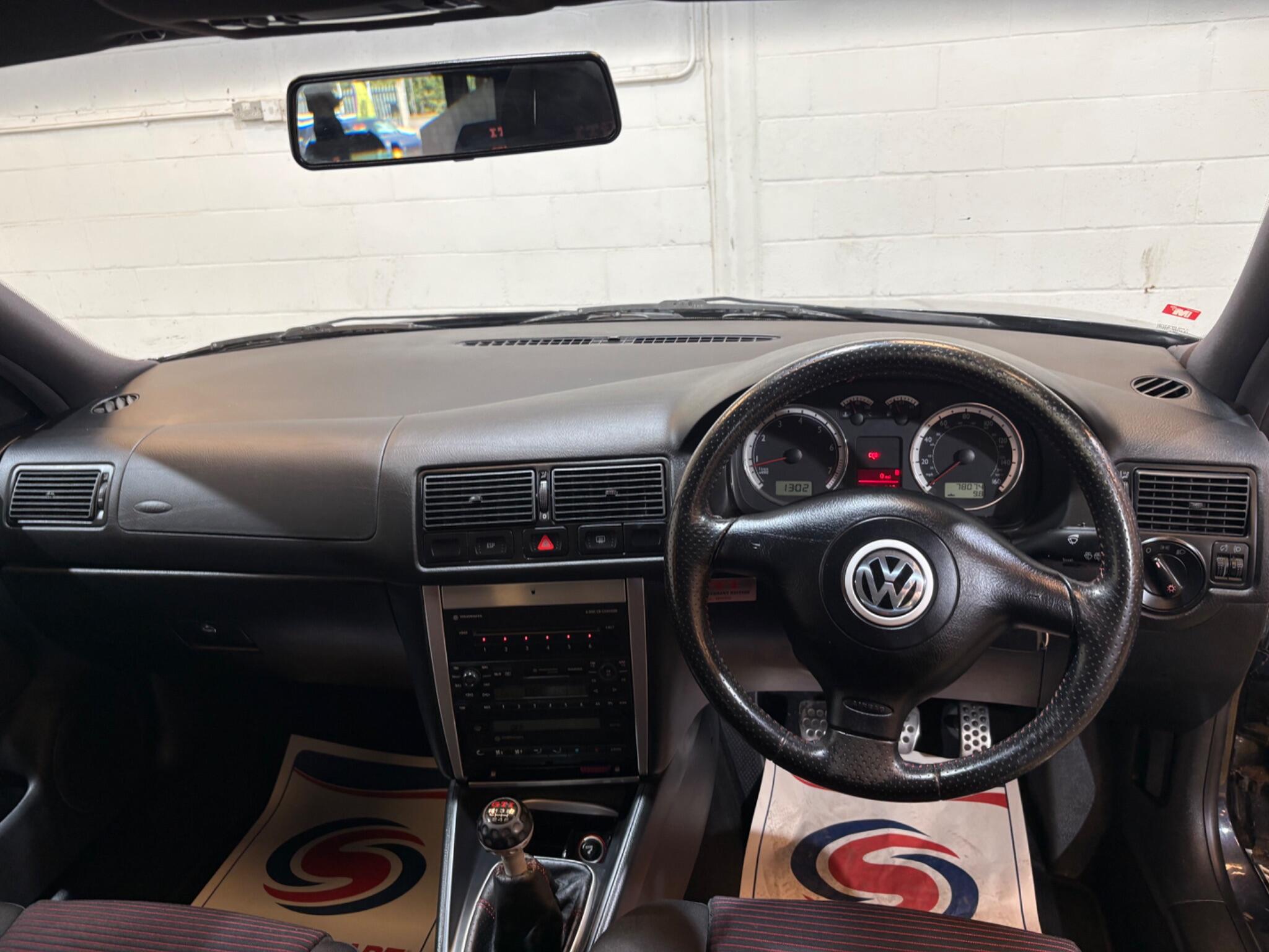 Volkswagen Golf view 20