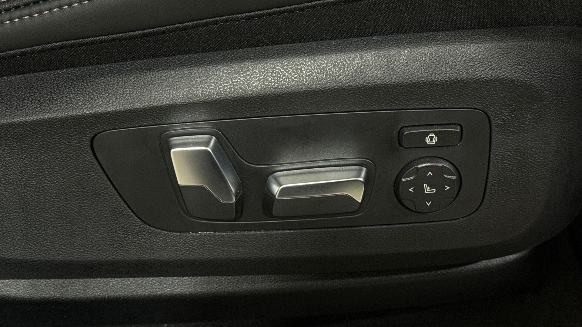 BMW X5 view 24