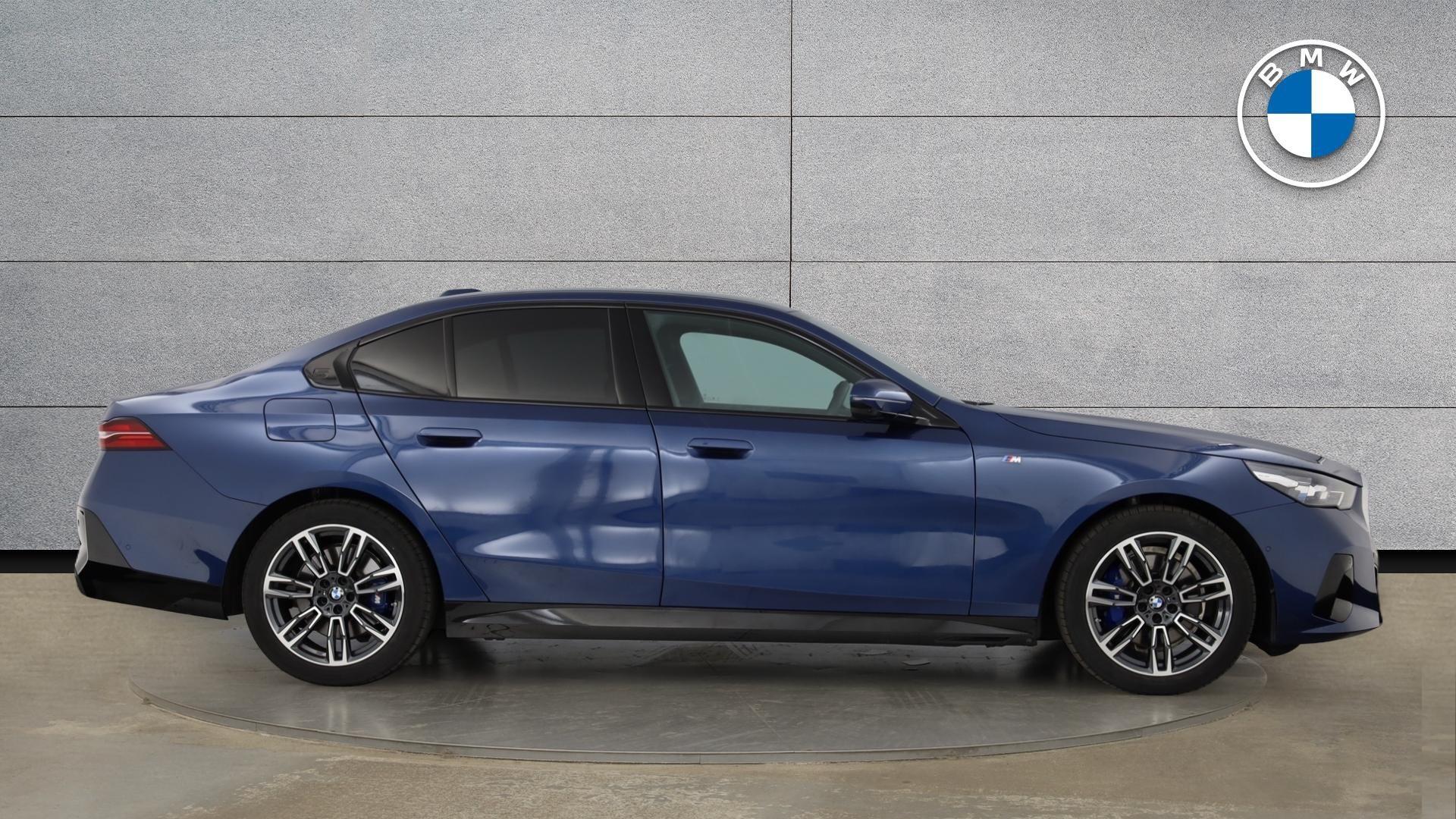 BMW 5 Series view 3