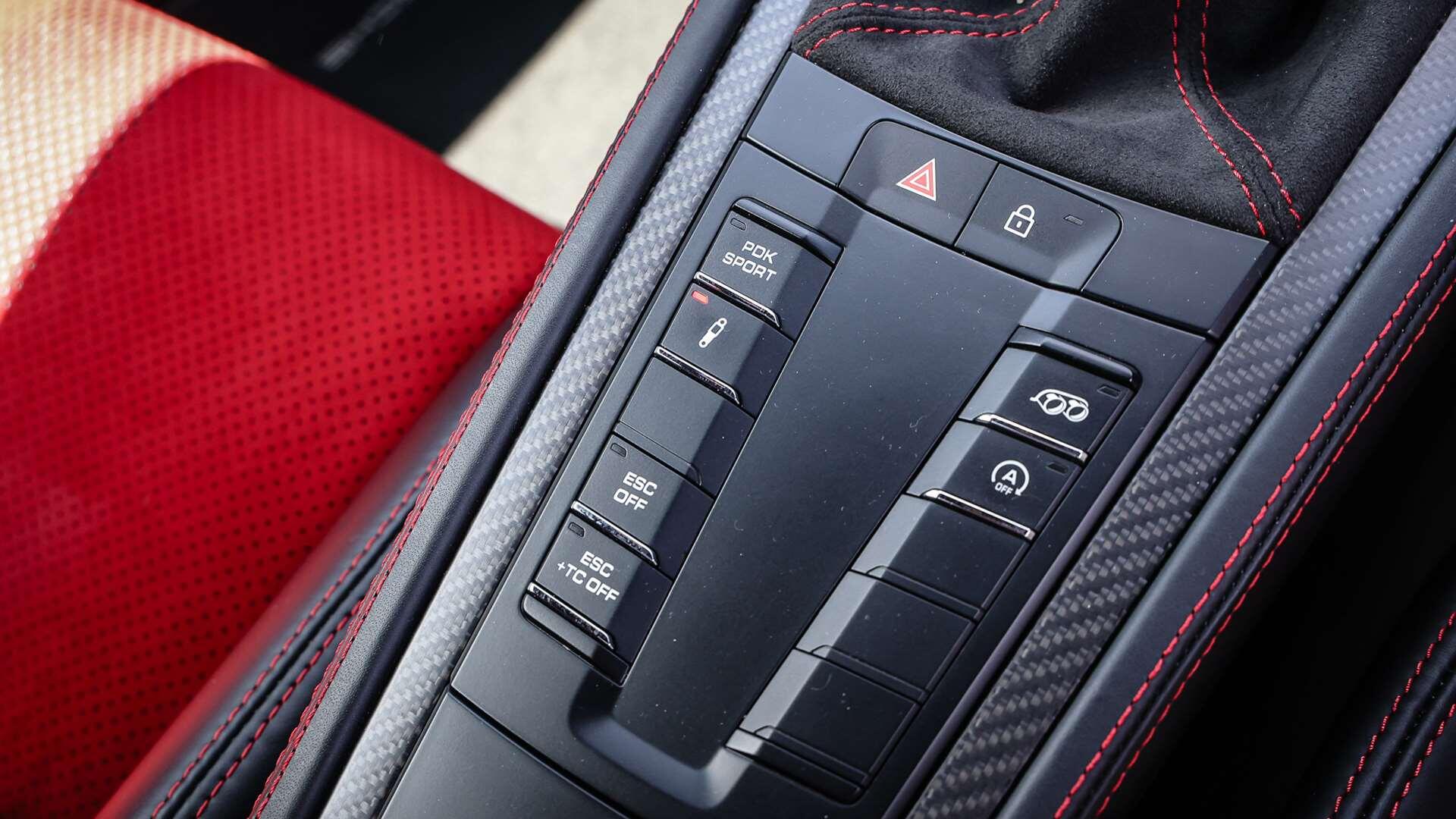 Porsche 718 Spyder view 21