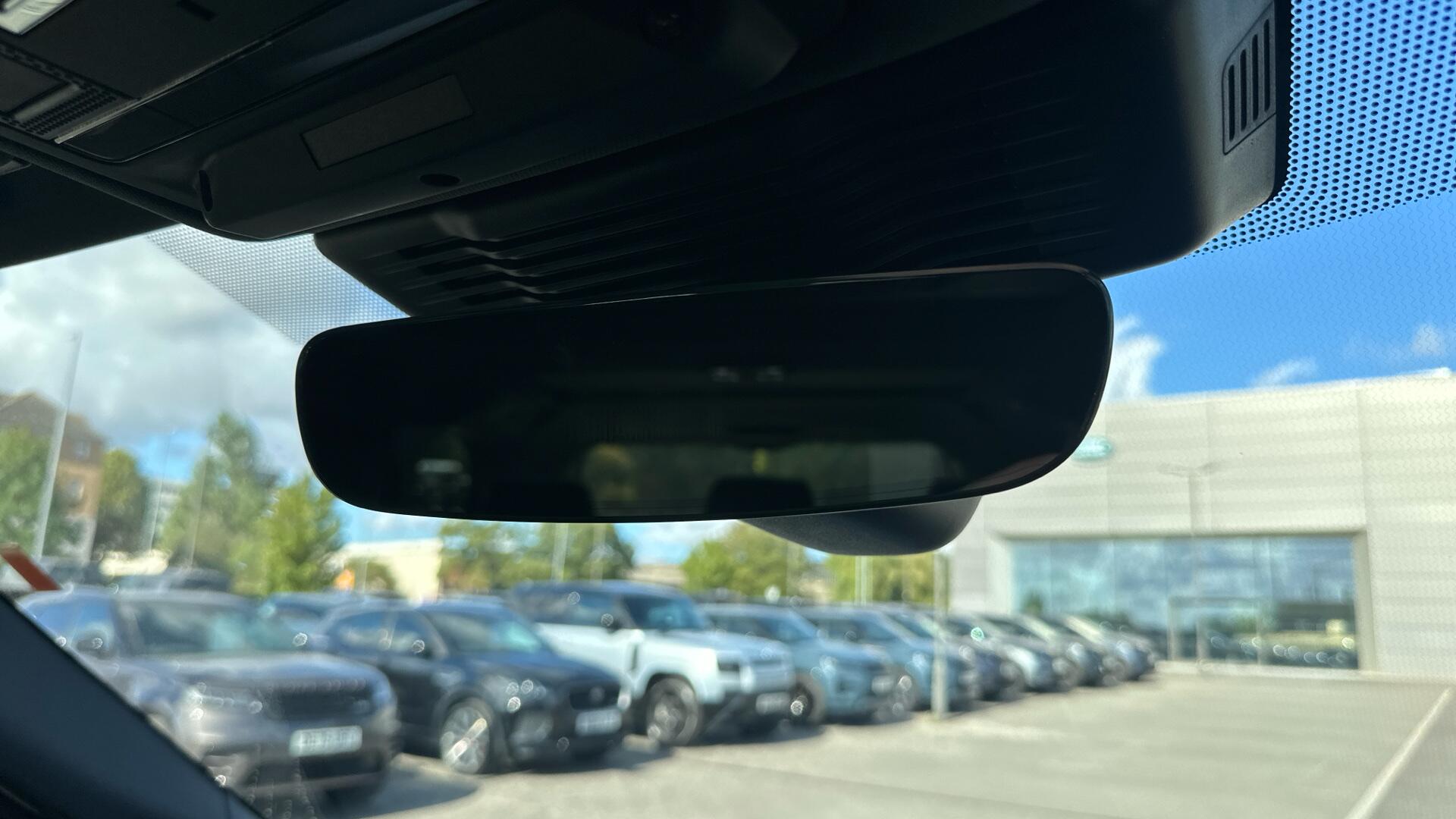 Land Rover Discovery view 61