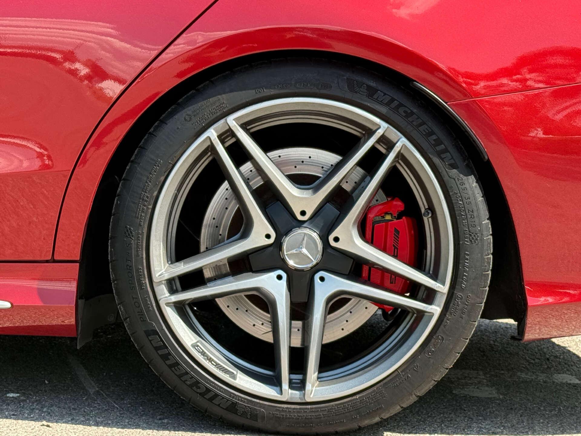 Mercedes-Benz C-Class view 33