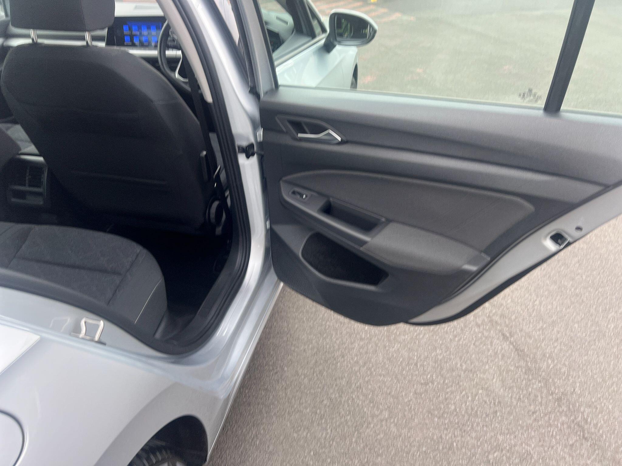 Volkswagen Golf view 22