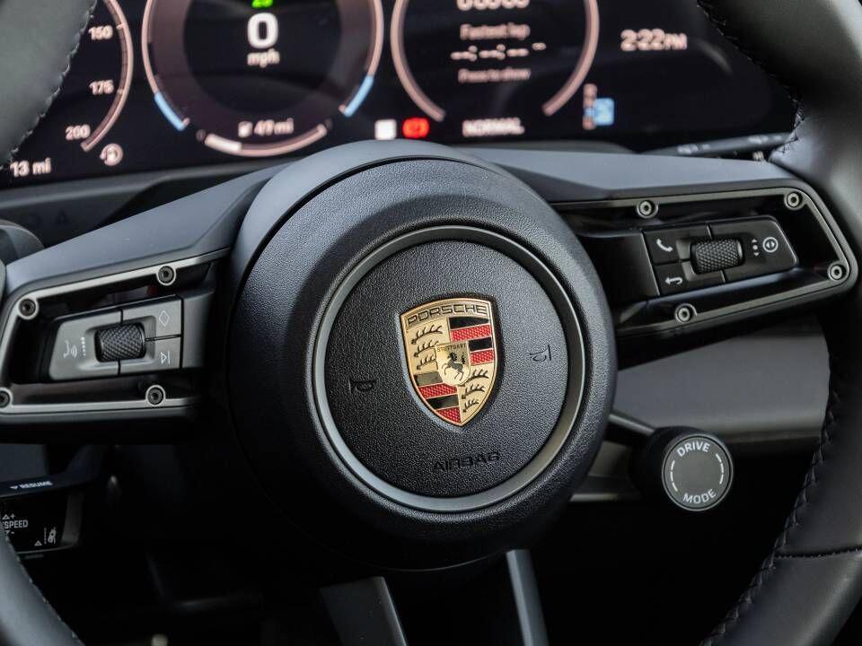 Porsche Taycan view 44