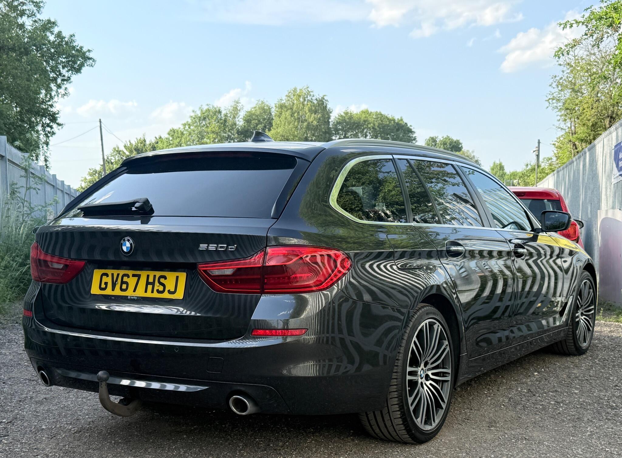 2017 BMW 5 Series image 18
