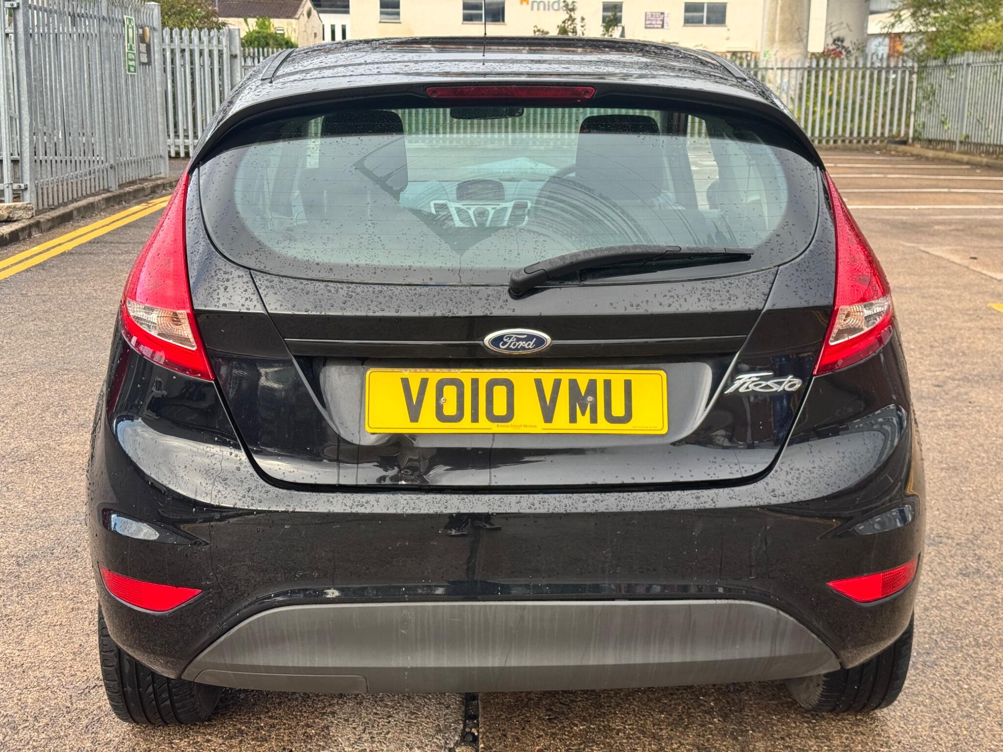 Ford Fiesta view 13
