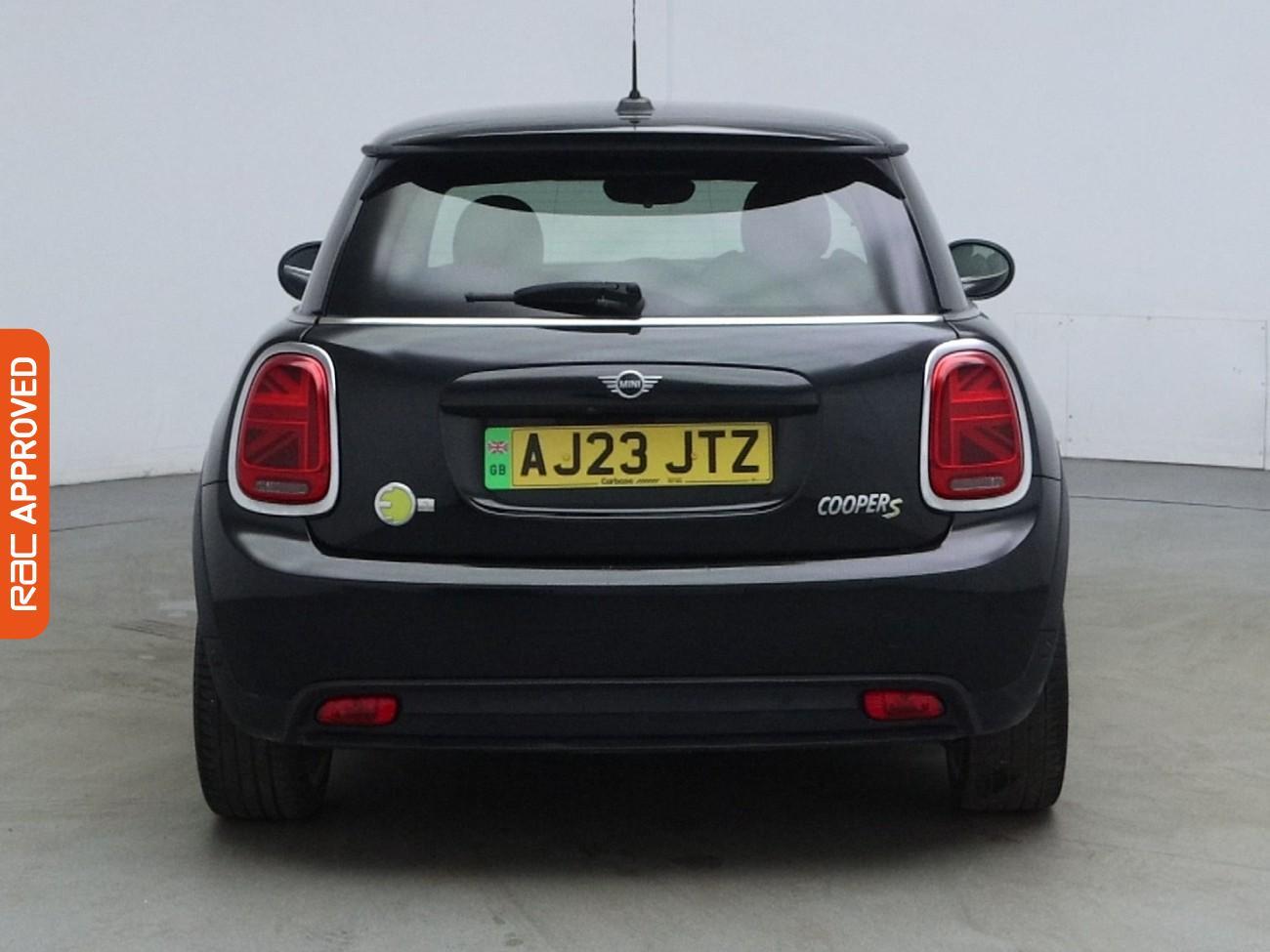 Mini Hatch view 9