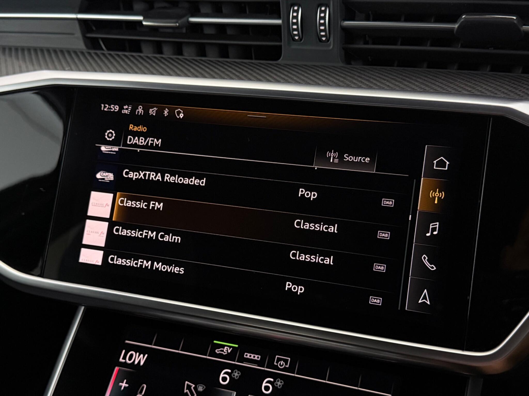 Audi A6 view 26