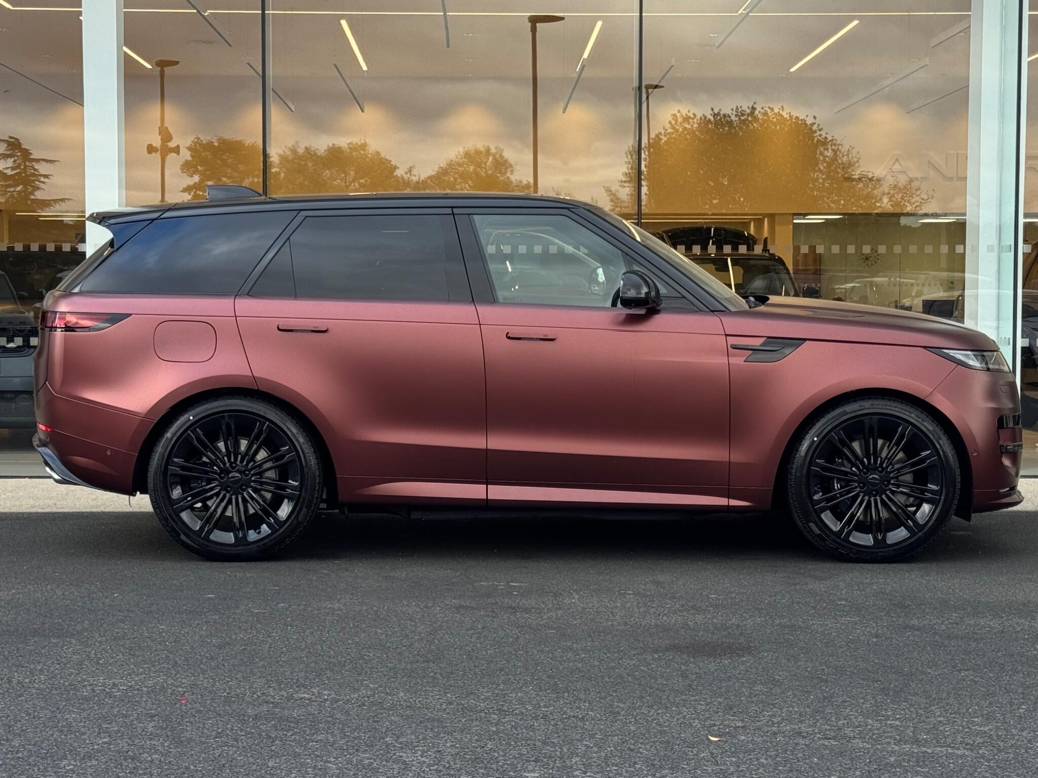 Land Rover Range Rover Sport view 5