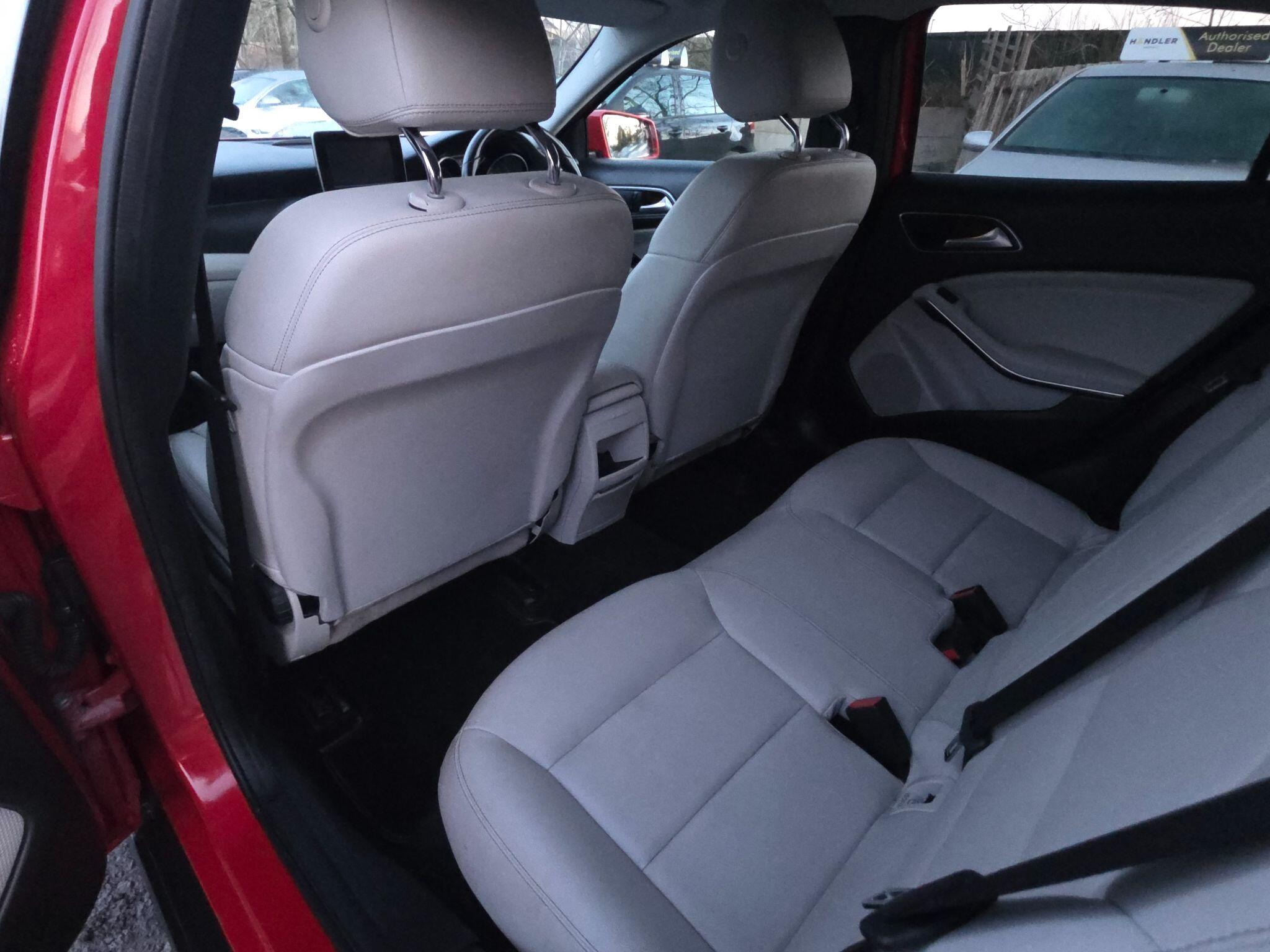 2018 Mercedes-Benz GLA 1.6 GLA200 SE (Executive) Euro 6 (s/s) 5dr • 28,270 miles image 17