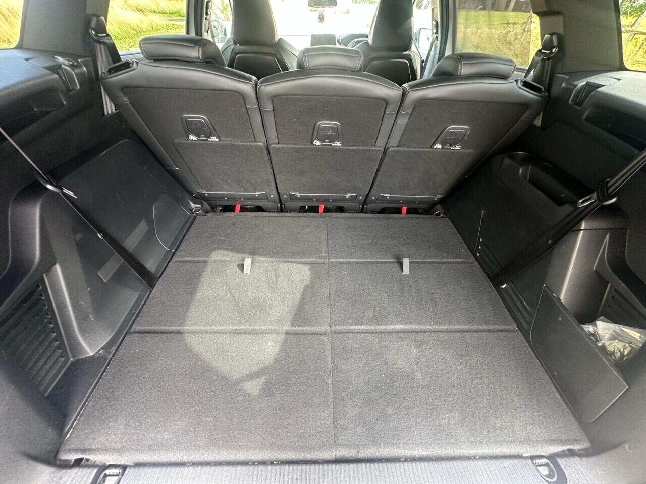 Peugeot 5008 view 38