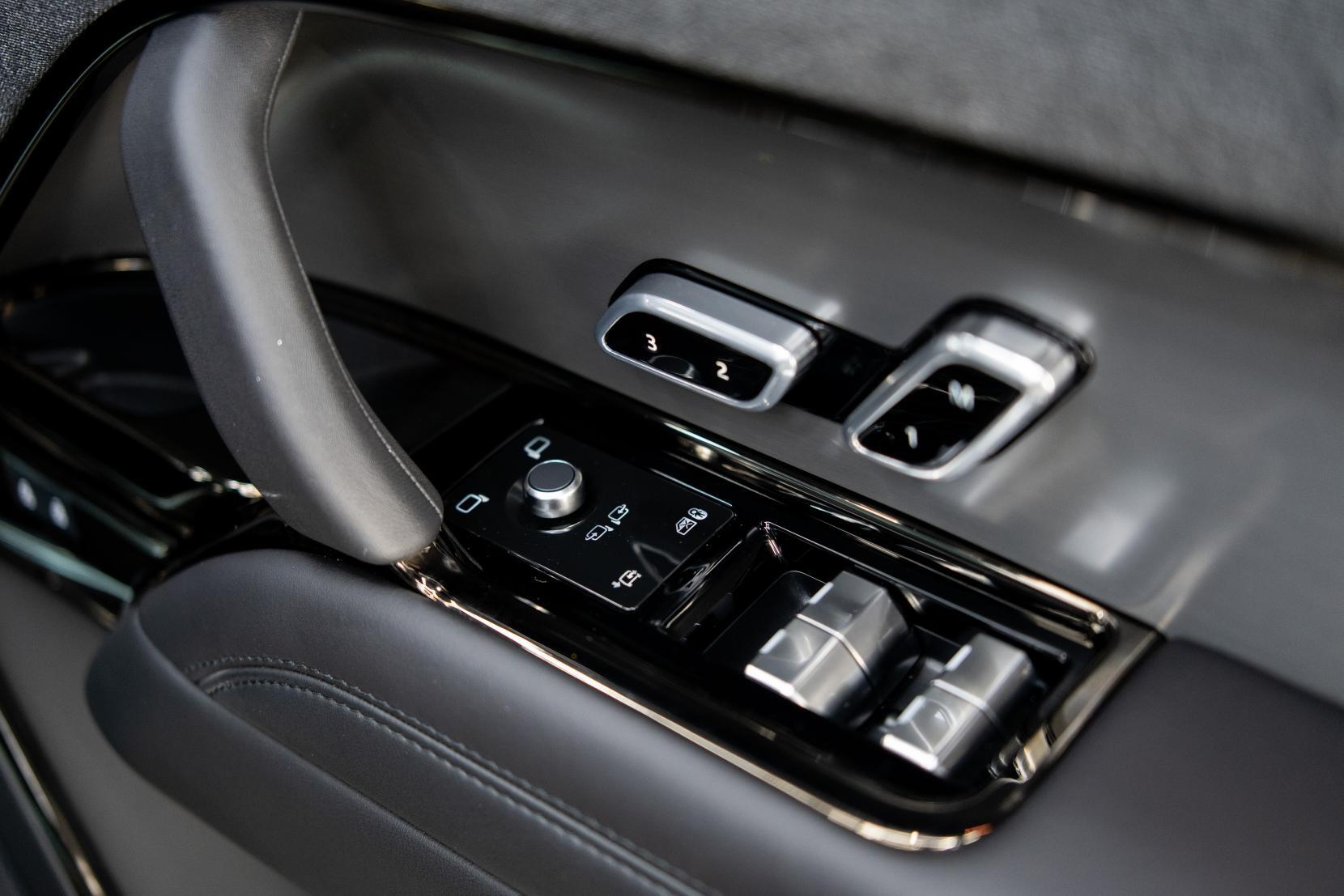 Land Rover Range Rover Sport view 17