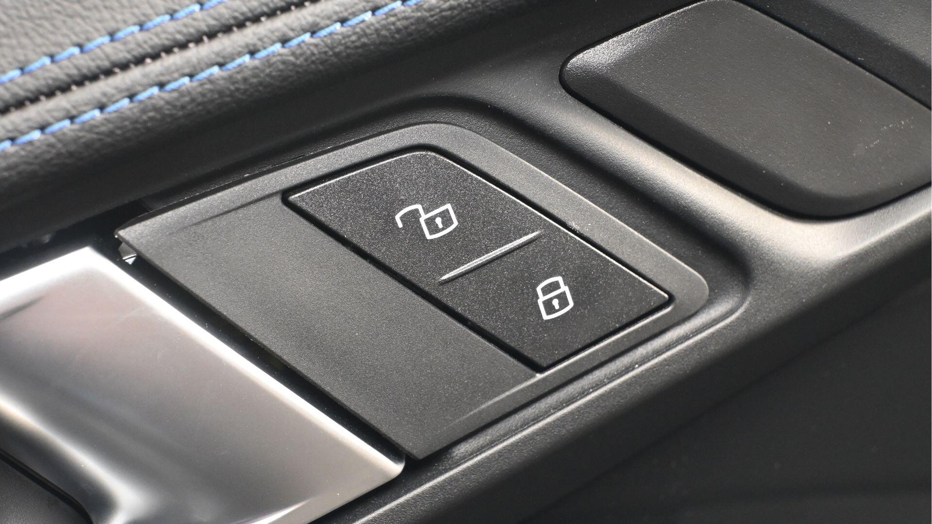 BMW 2 Series view 31