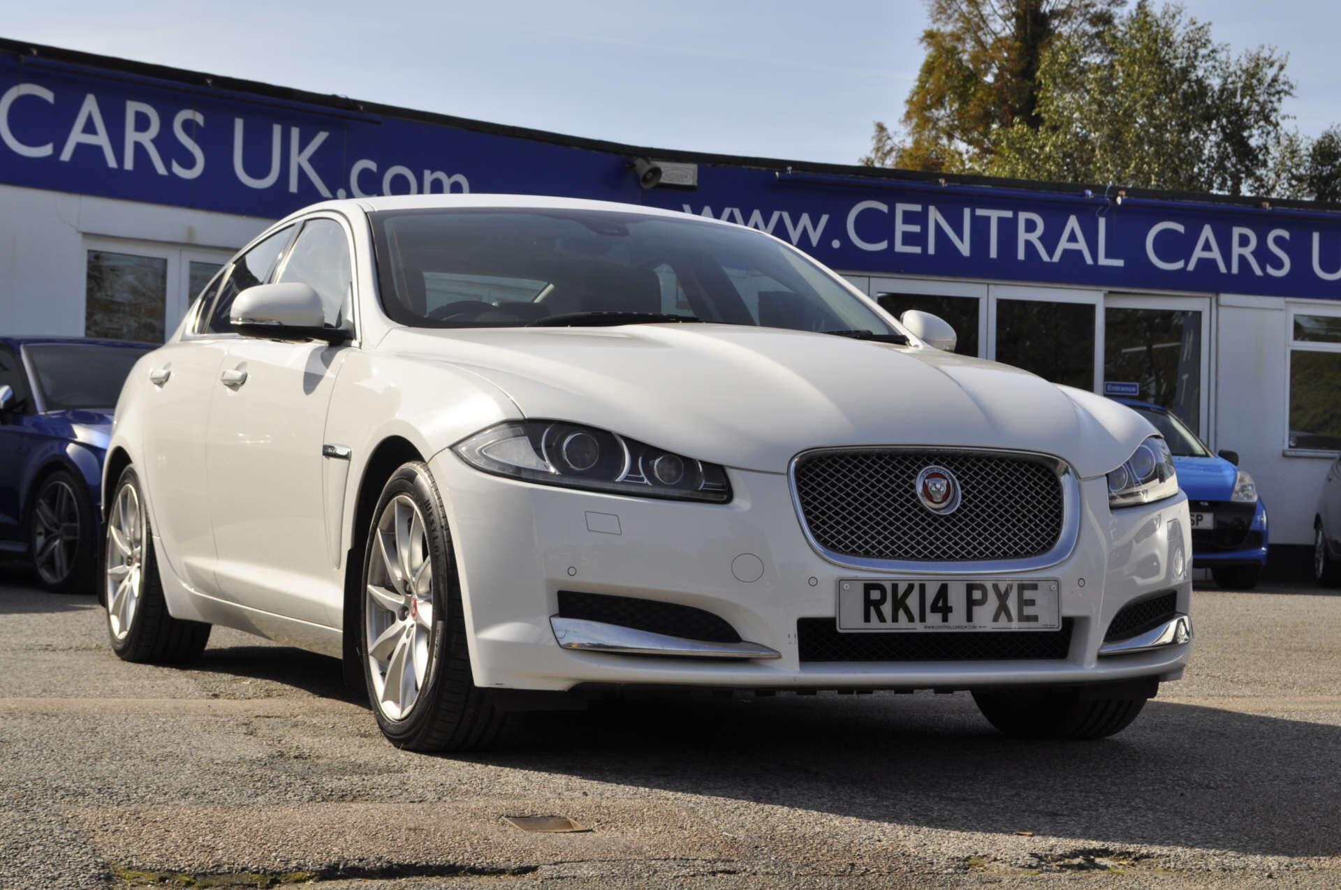 Jaguar XF view 26