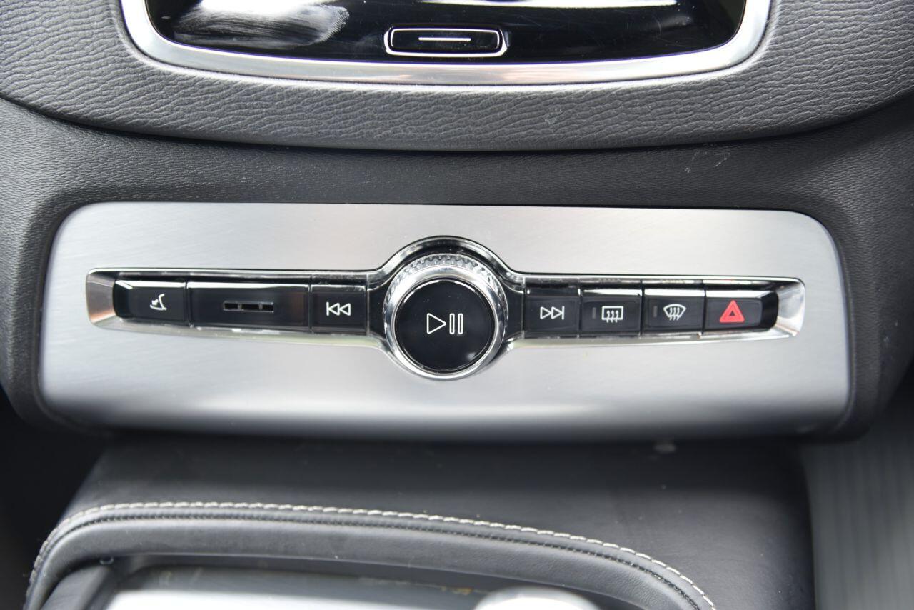 Volvo XC90 view 45