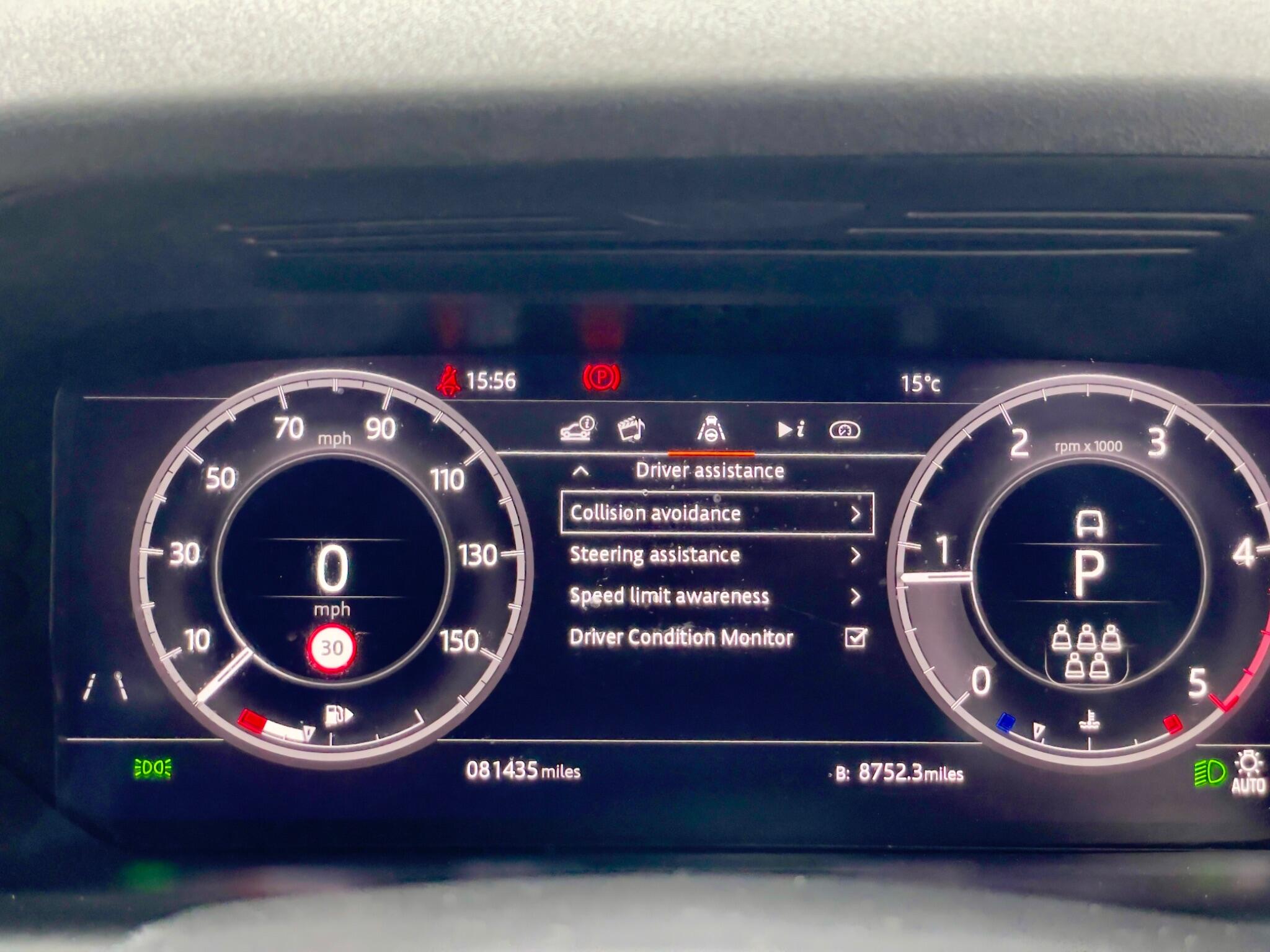 Land Rover Discovery Sport view 58