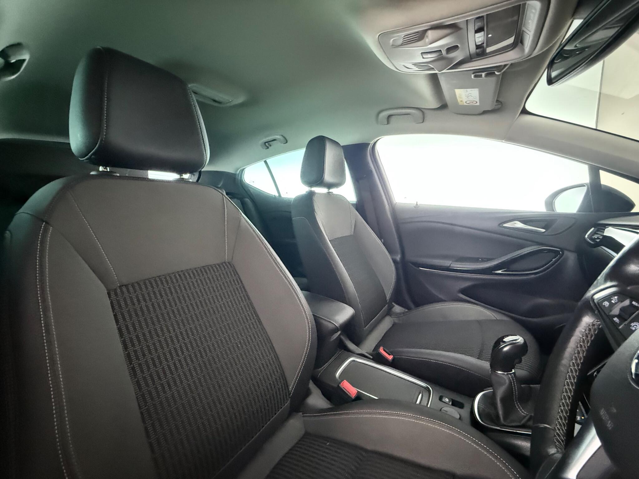 Vauxhall Astra view 27