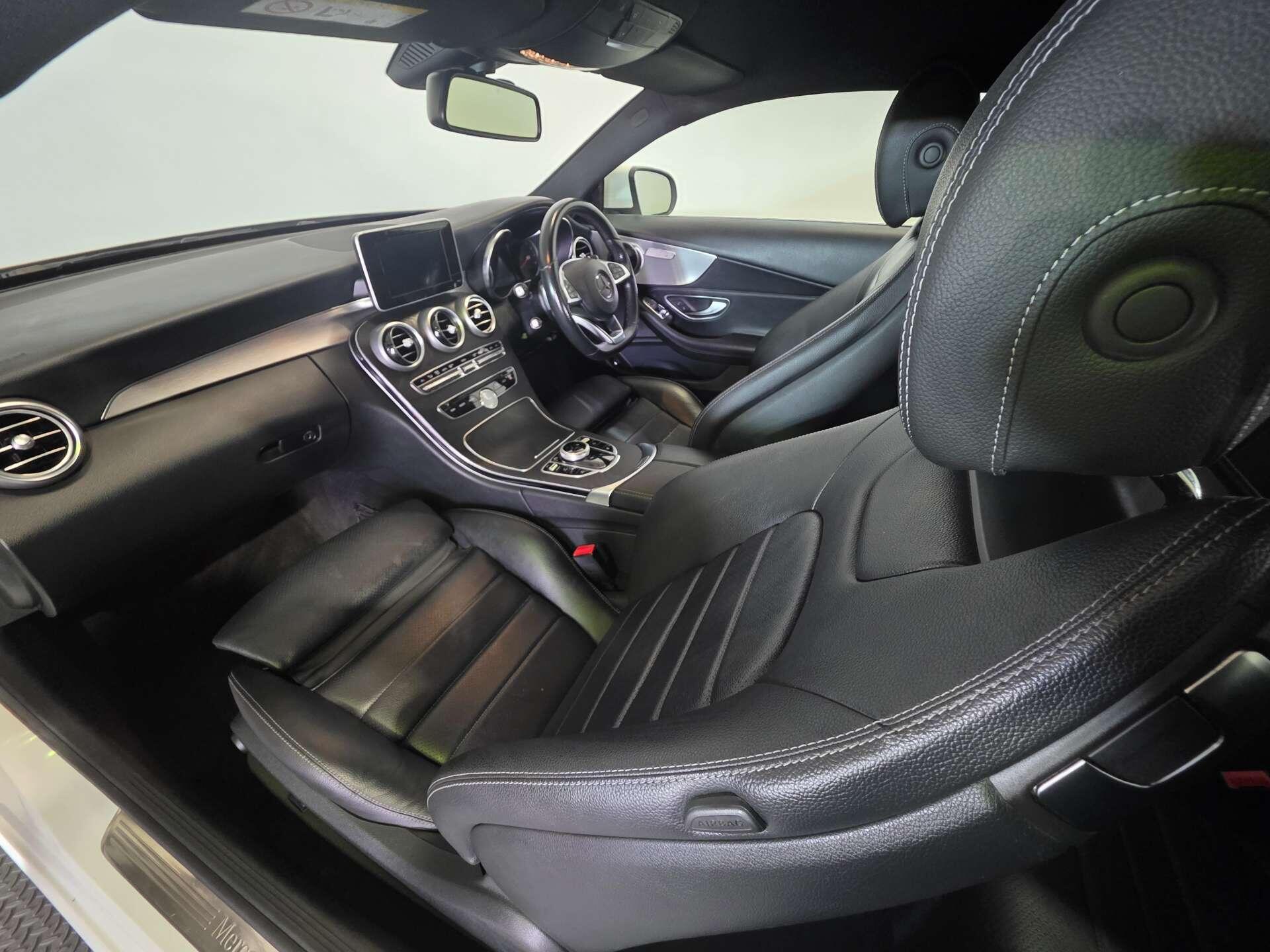 Mercedes-Benz C-Class view 45