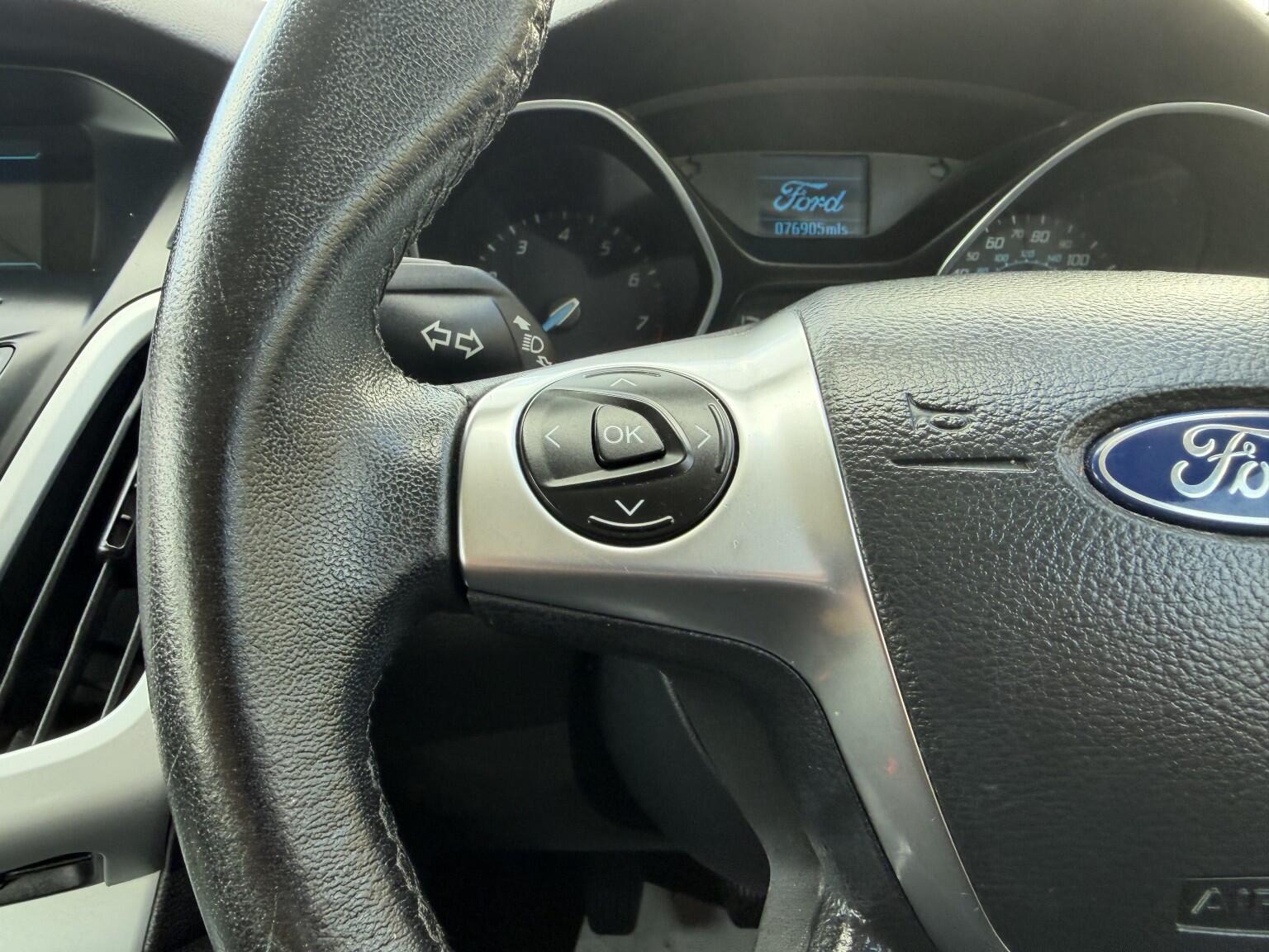 Ford Focus view 23