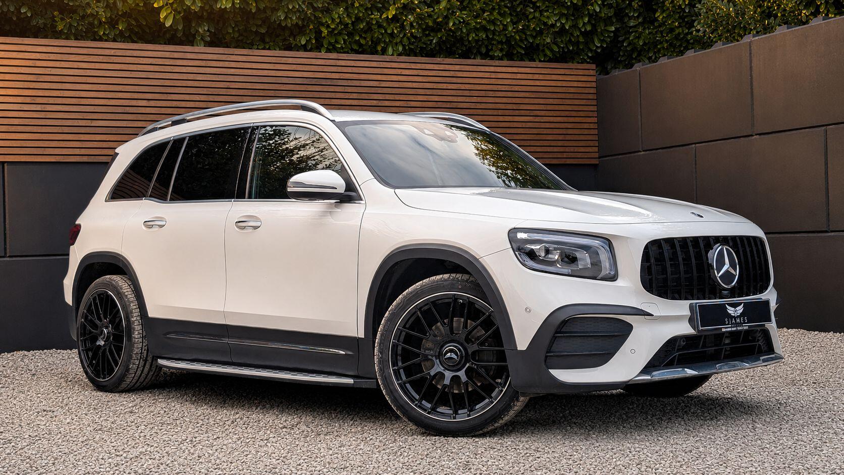 Mercedes-Benz GLB view 4