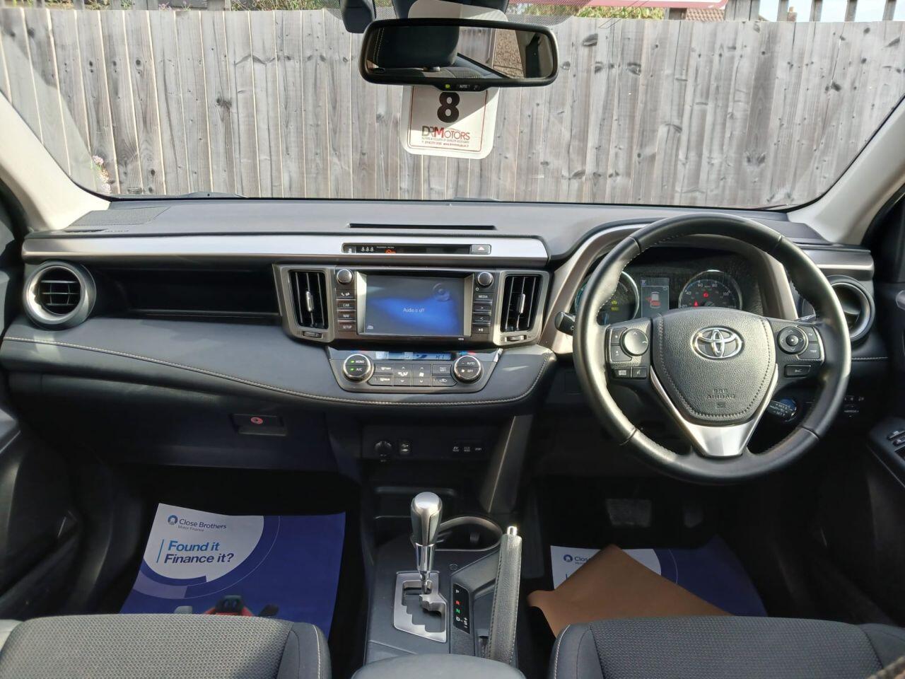 Toyota Rav4 view 6