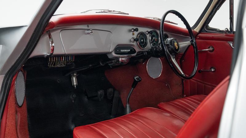 Porsche 356 view 23