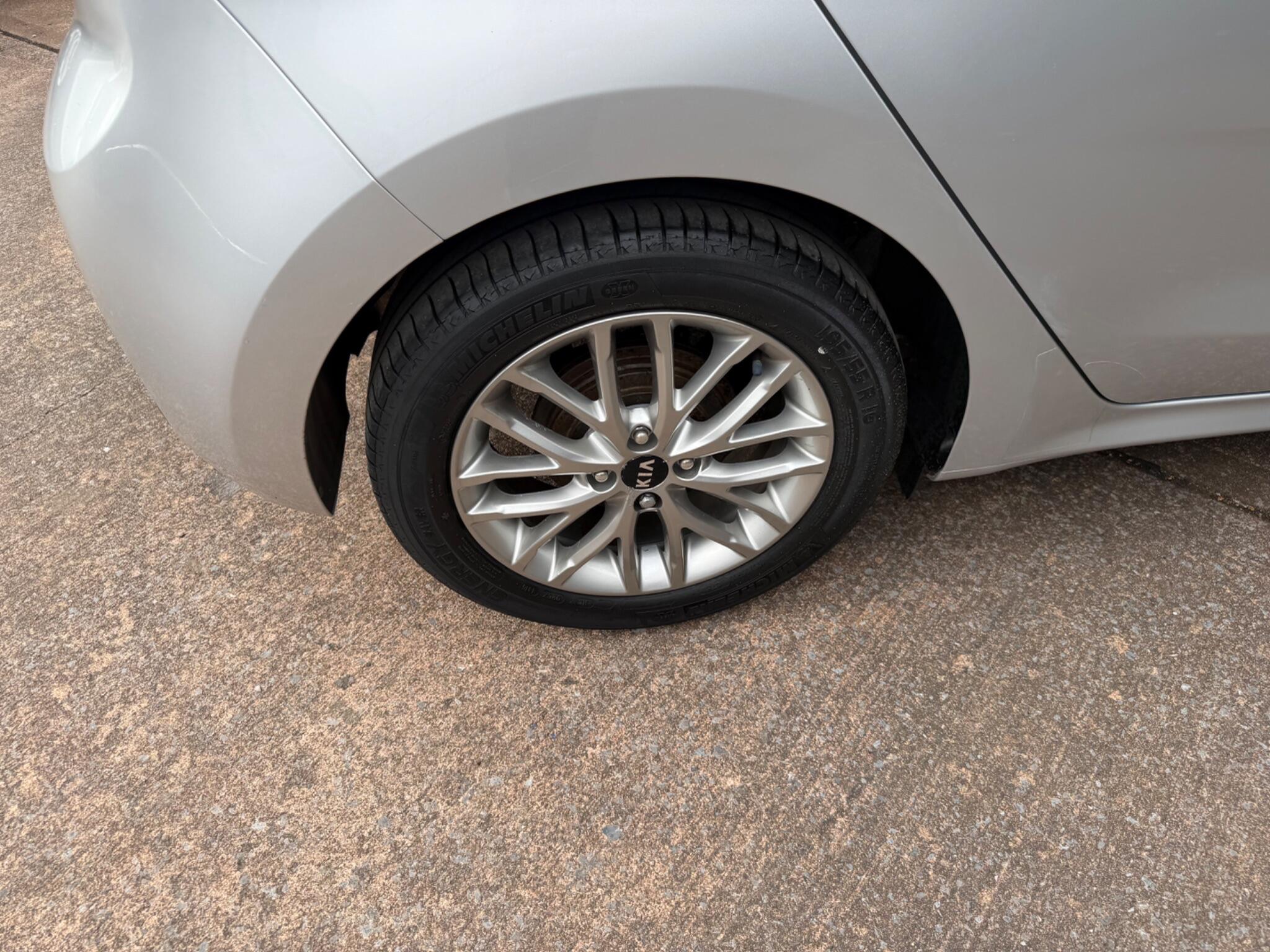 Kia Rio view 20