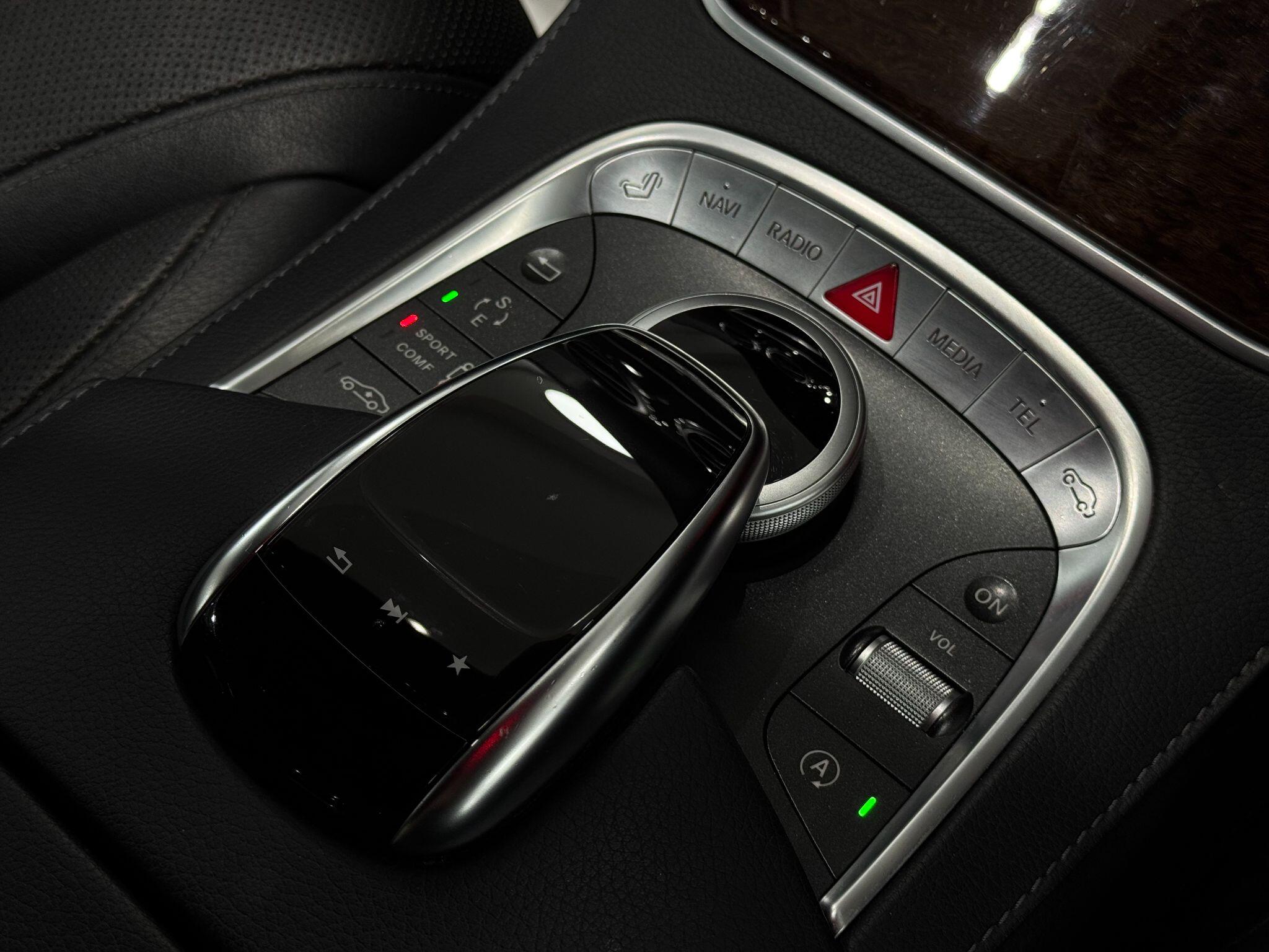 Mercedes-Benz S-Class view 44