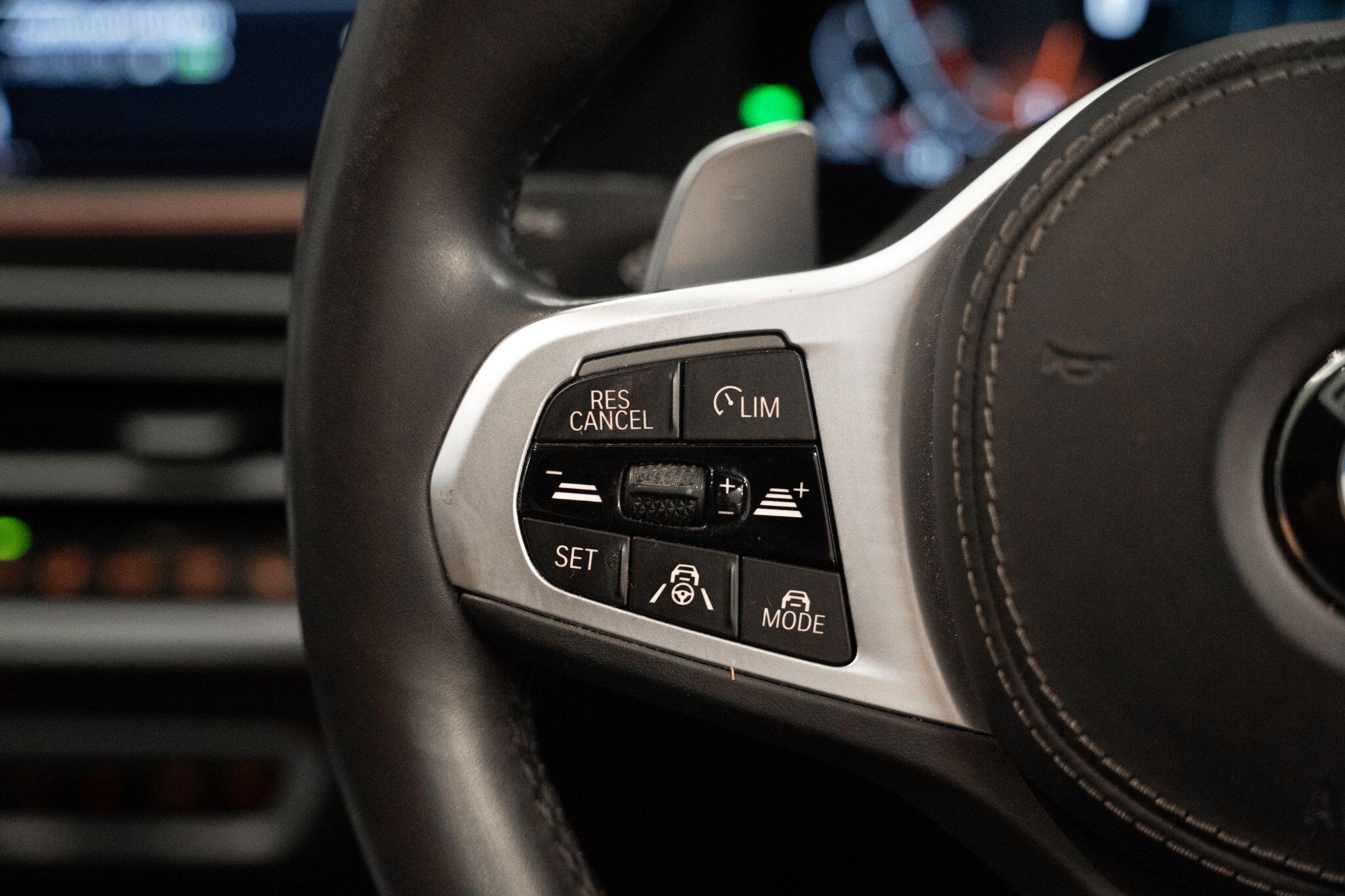 BMW X7 view 30