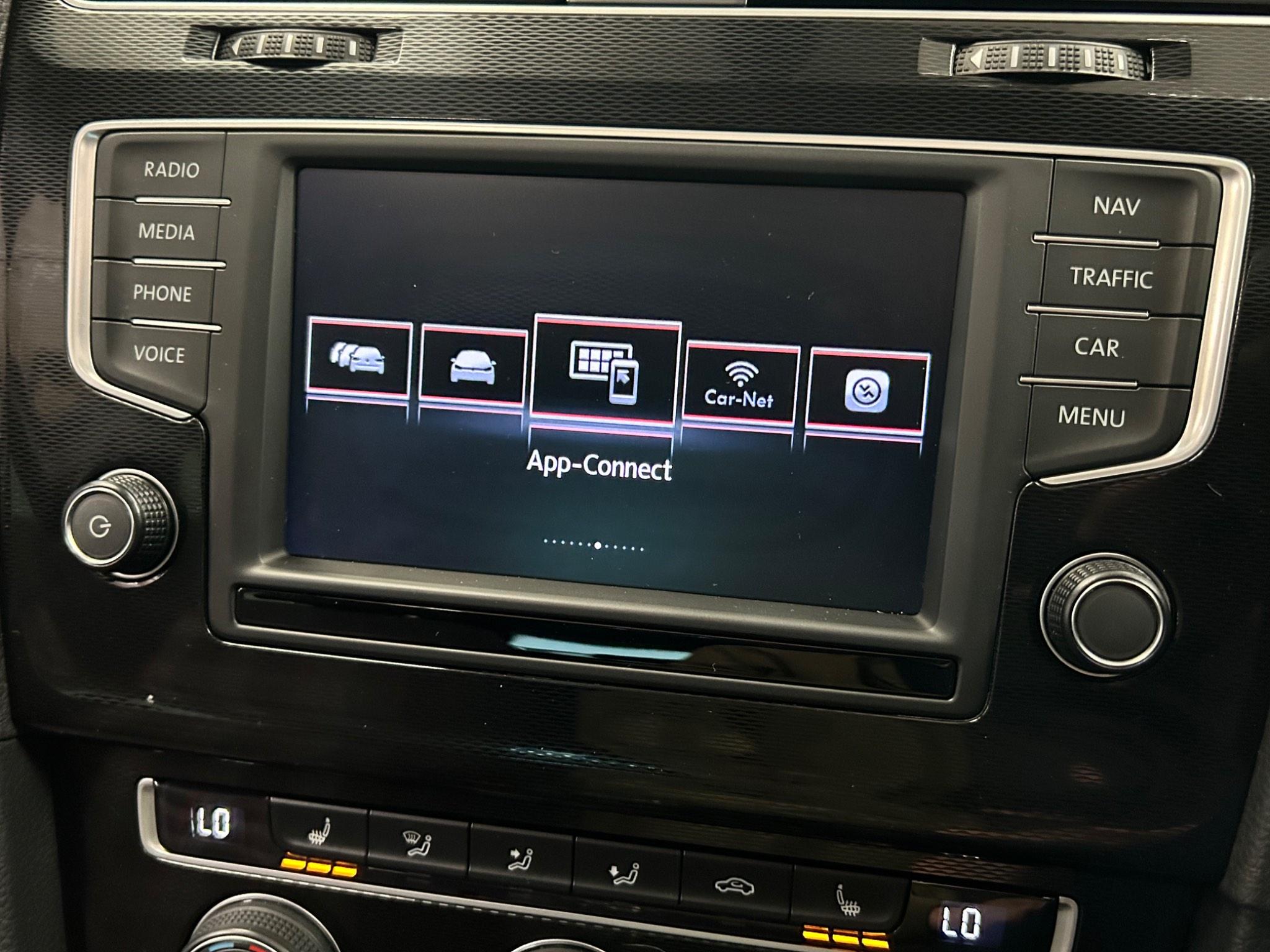 Volkswagen Golf view 34