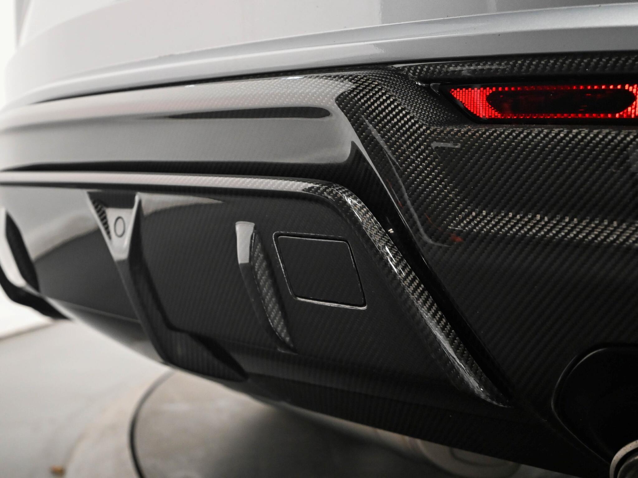 Lamborghini Urus view 40