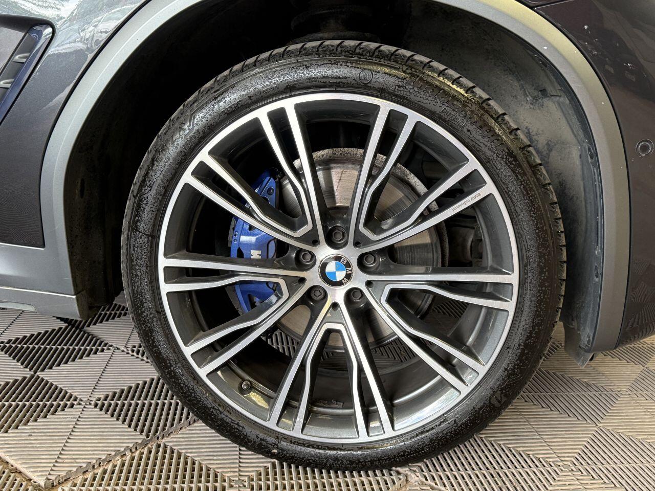 BMW X4 view 19