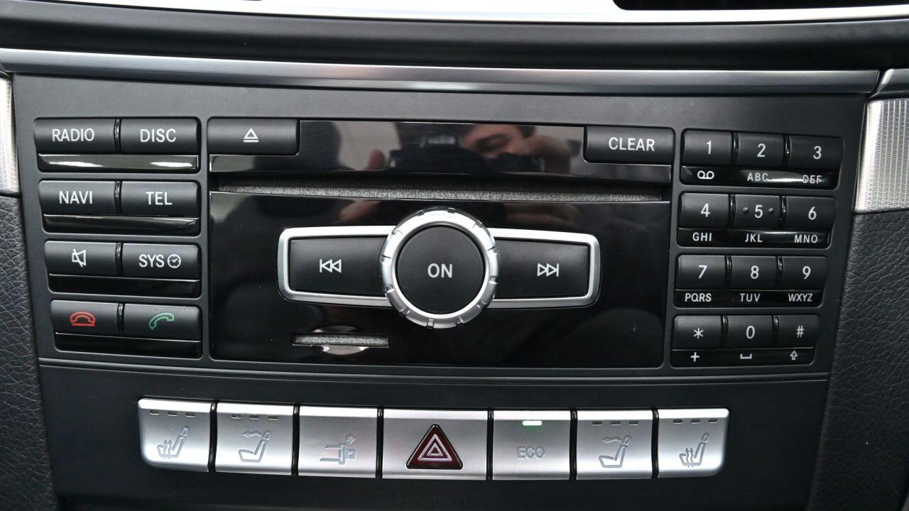 Mercedes-Benz E-Class view 28