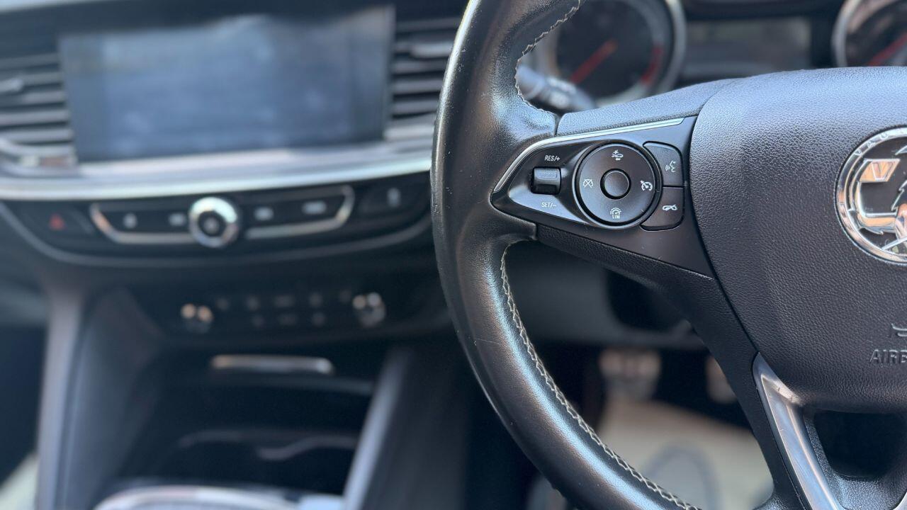 Vauxhall Insignia view 17